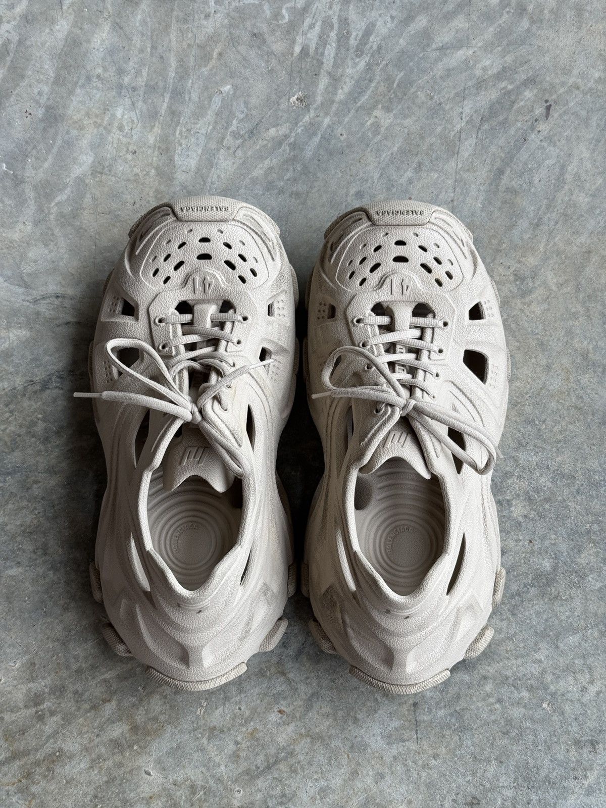 BALENCIAGA 3xl ライトベージュスニーカー　40 Women's 3xl Sneaker in Light Beige | Balenciaga US