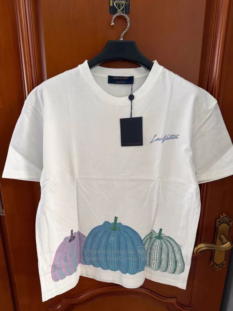 Louis Vuitton Louis Vuitton Yayoi Kusama Co-branded Pumpkin Short Sleeve Size US XL / EU 56 / 4 - 1 Thumbnail