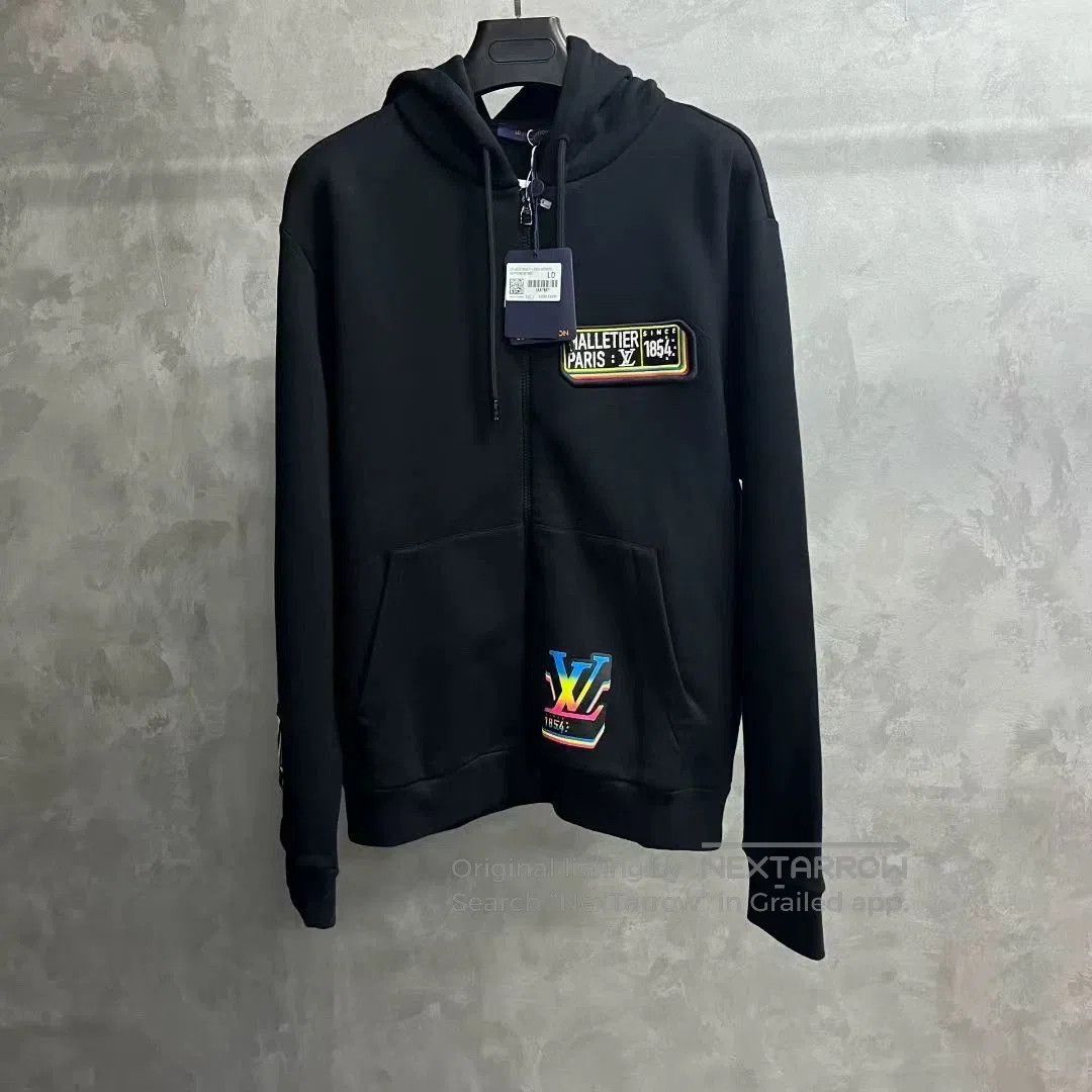 Louis Vuitton new black patterned zip. Size US L / EU 52-54 / 3 - 1 Thumbnail