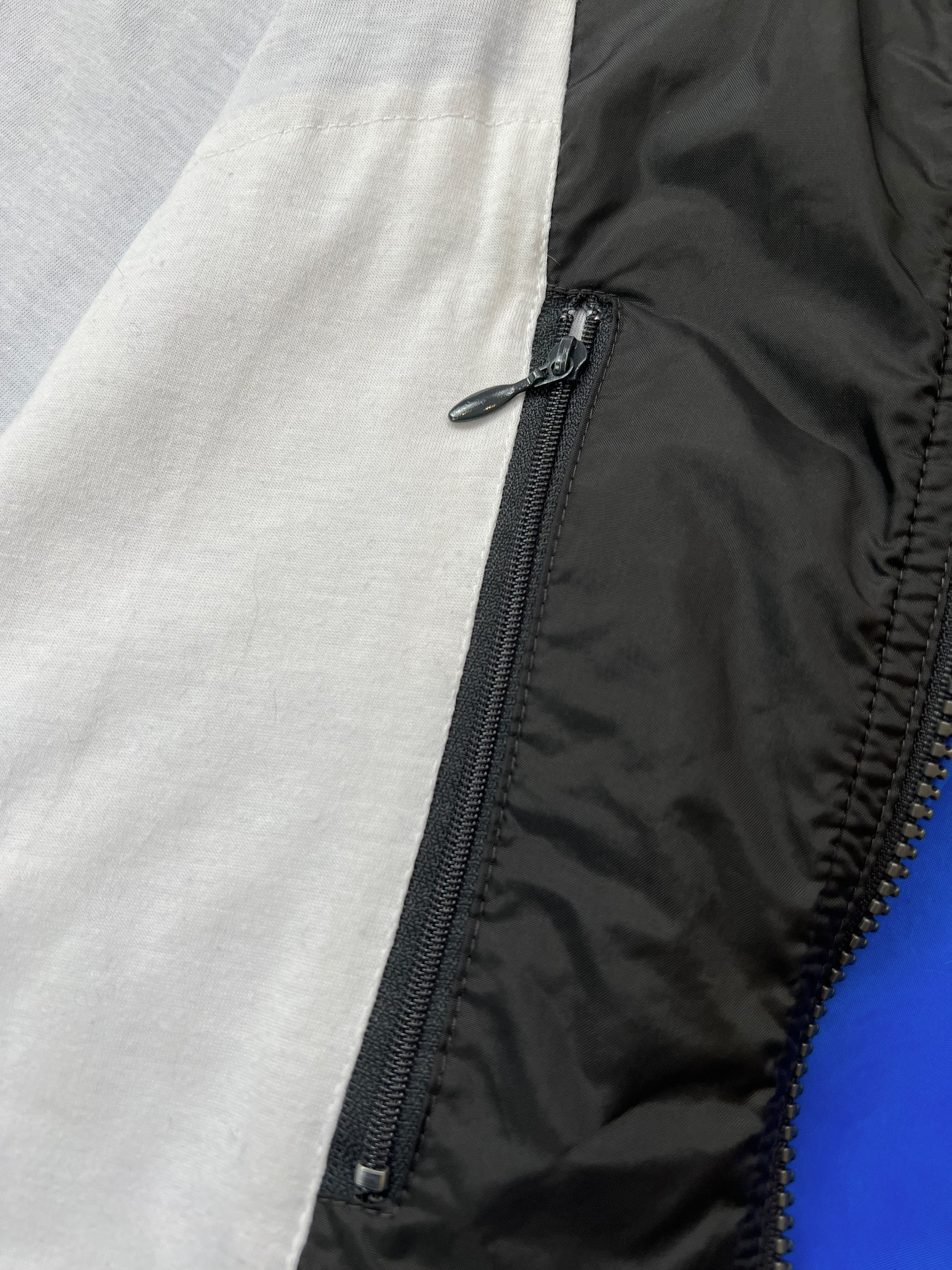 Nike Vintage 90s Nike Big Back Swoosh Windbreaker Light Jacket Size US XL / EU 56 / 4 - 13 Thumbnail