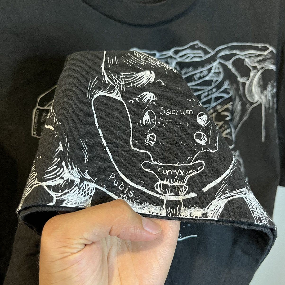 Arts & Science 90's Anatomy Skeleton Art Shirt Size US L / EU 52-54 / 3 - 5 Thumbnail