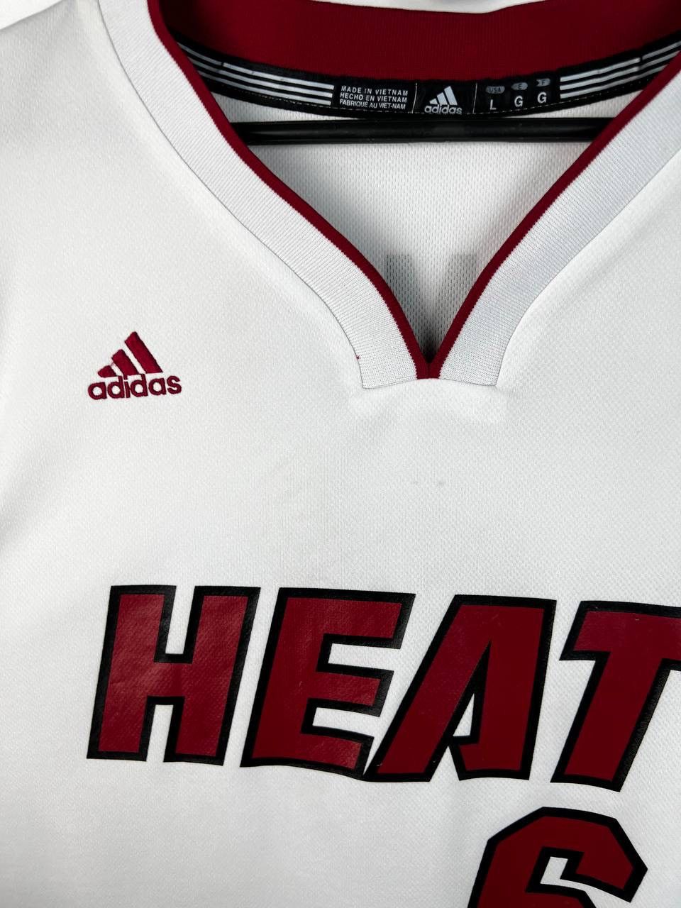 Vintage Miami Heat Adidas James 6 jersey NBA vintage t-shirts size L Size US L / EU 52-54 / 3 - 5 Thumbnail