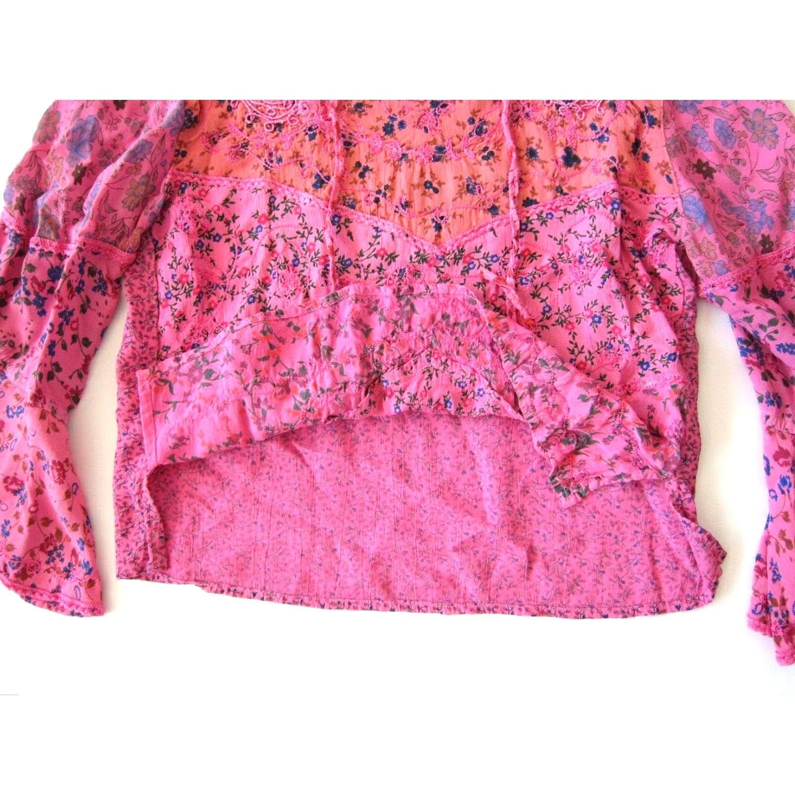 Vintage VINTAGE Flying High Blouse Shirt Floral Embroidered Pink Rayon Flare Sleeve V-Neck Cropped S/M Women Size S / US 4 / IT 40 - 6 Thumbnail