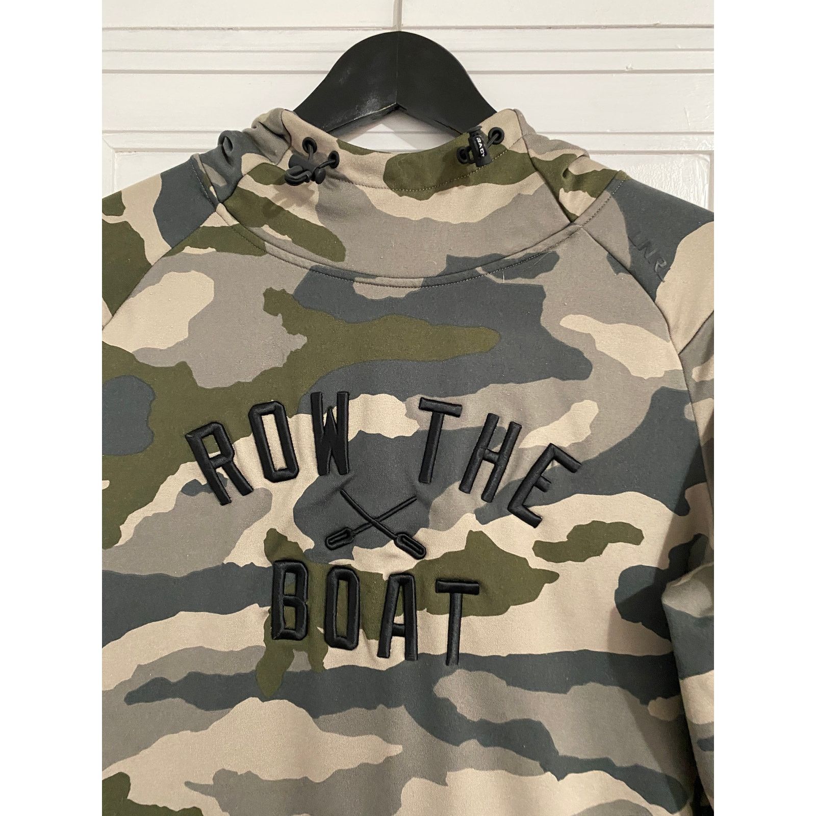 NCAA Minnesota Gophers Row the Boat UNRL Brand Camo Hoodie Size S Size US S / EU 44-46 / 1 - 2 Thumbnail