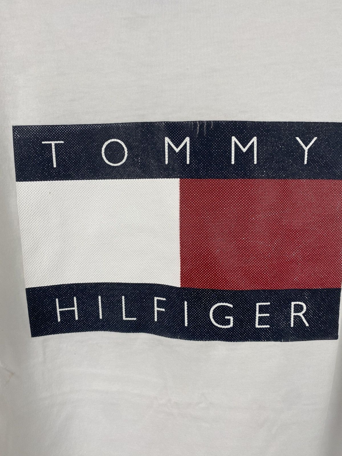 Tommy Hilfiger Vintage Tommy Hilfiger Classic Flag Logo Graphic Tee White Size US L / EU 52-54 / 3 - 3 Thumbnail