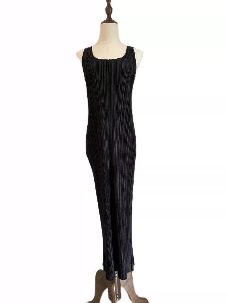 Issey Miyake Issey Miyake size:3 Black soft satin pleated dress Size M / US 6-8 / IT 42-44 - 1 Thumbnail
