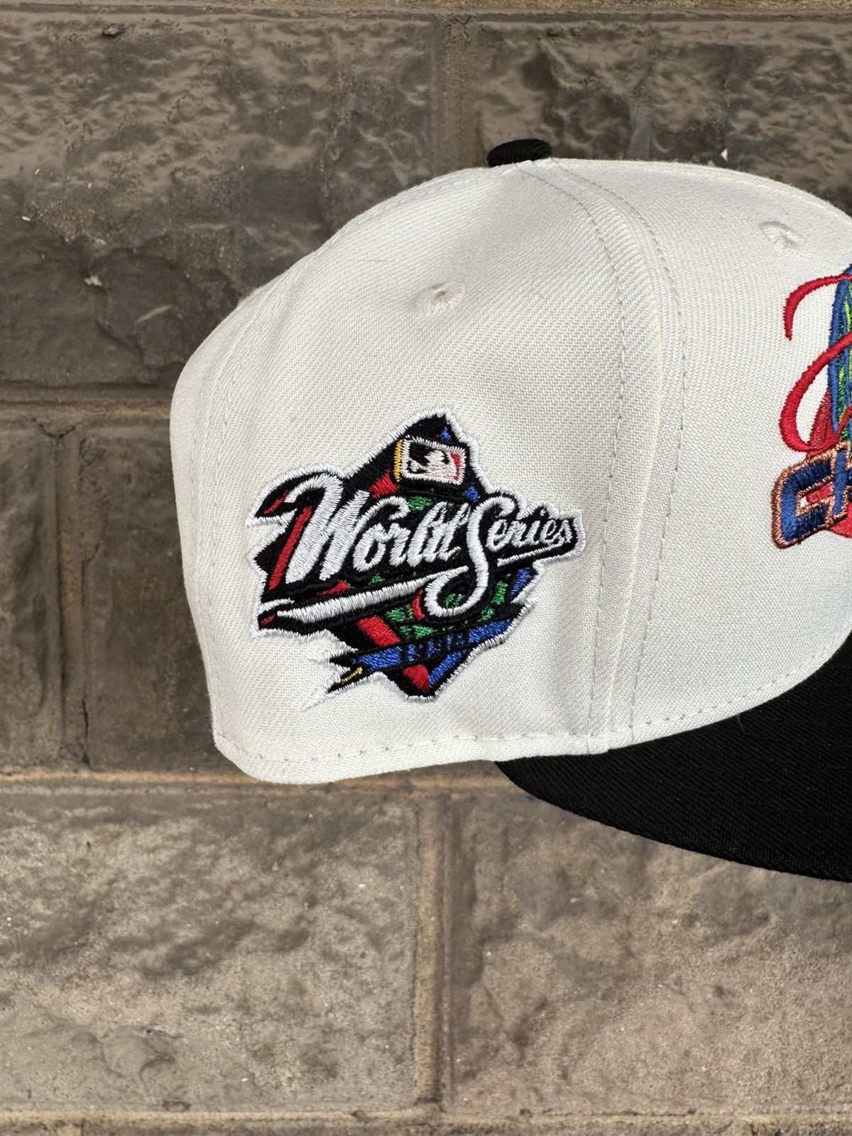 MLB × New Era × Supreme 7 NEW YORK YANKEES 1998 WORLD SERIES CHAMPIONS OFF WHITE Size ONE SIZE - 2 Thumbnail