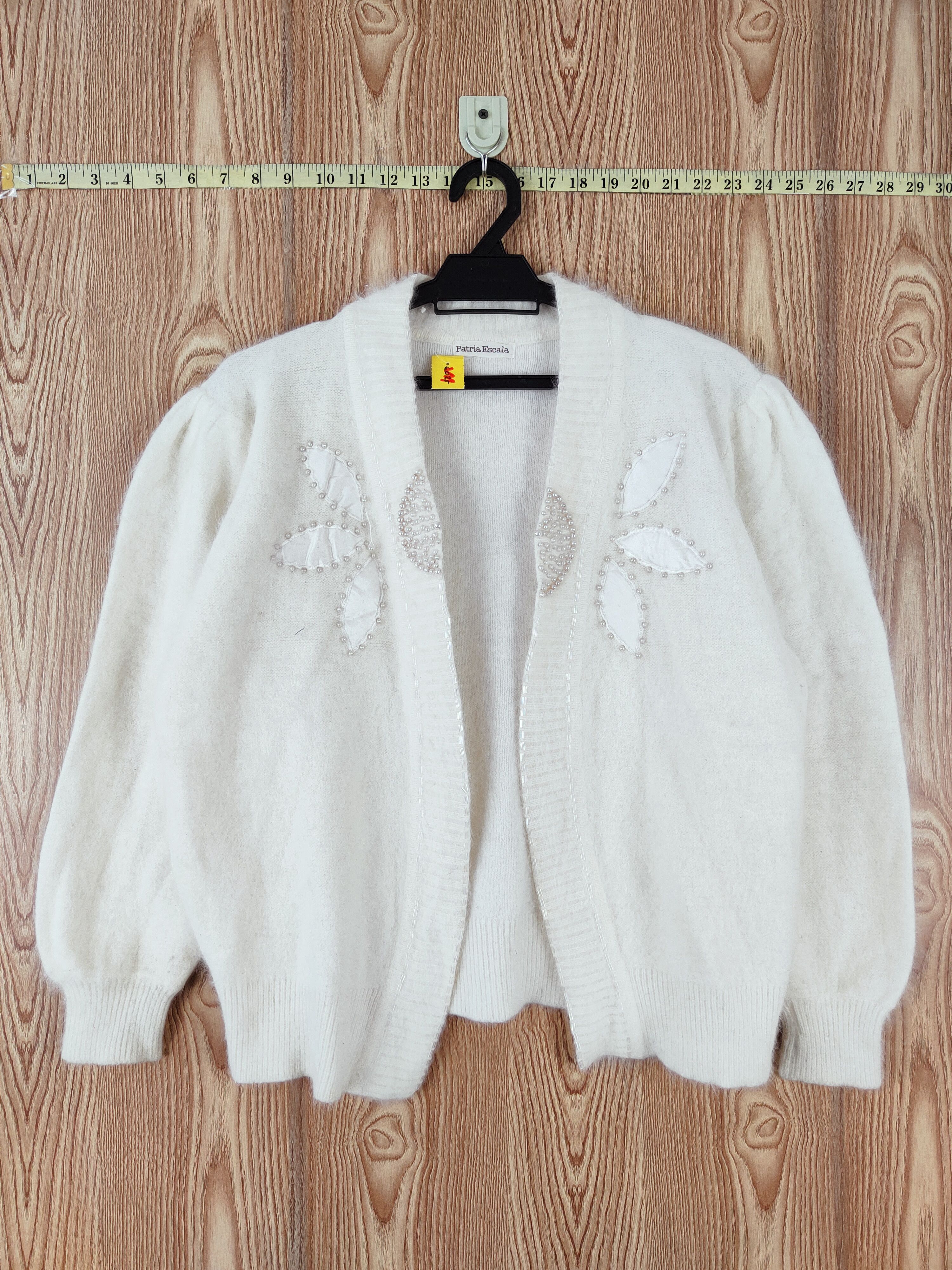 Japanese Brand × Vintage Patria Escala White Fur Mohair Knitwear Cardigan #W484 Size S / US 4 / IT 40 - 1 Thumbnail