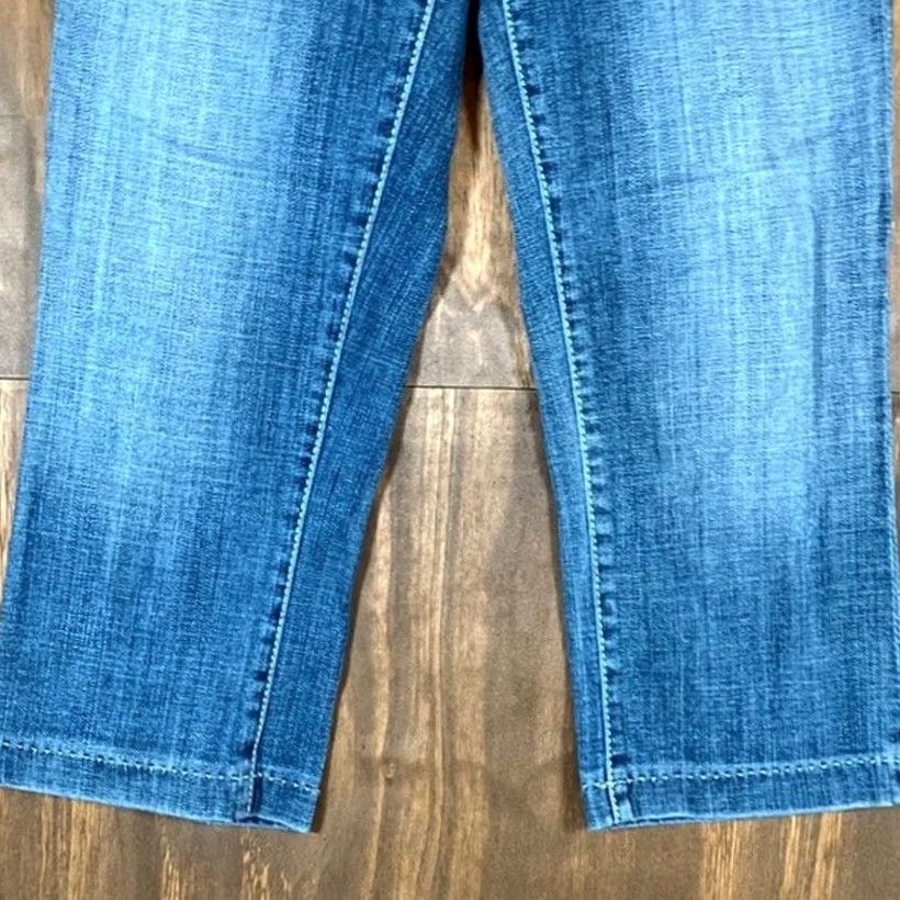 BKE BKE Womens Jeans Capri Blue Denim Starlite Whiskered Heavy Stitching 25 Inseam 19.5 Size 28" / US 6 / IT 42 - 3 Thumbnail