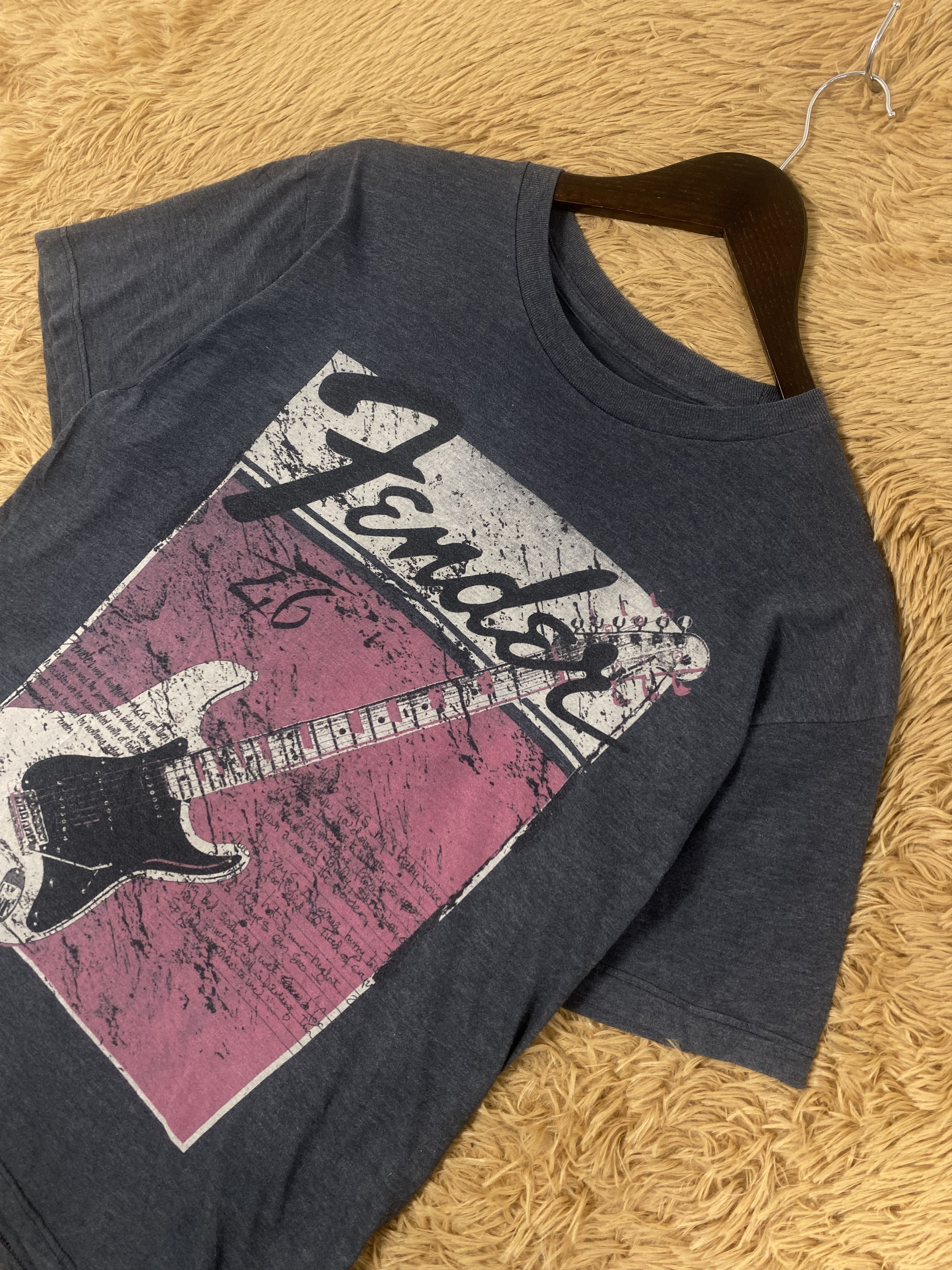 Band Tees × Fender × Vintage Vintage Fender American Guitar T-Shirts PT0016 Size US M / EU 48-50 / 2 - 2 Thumbnail