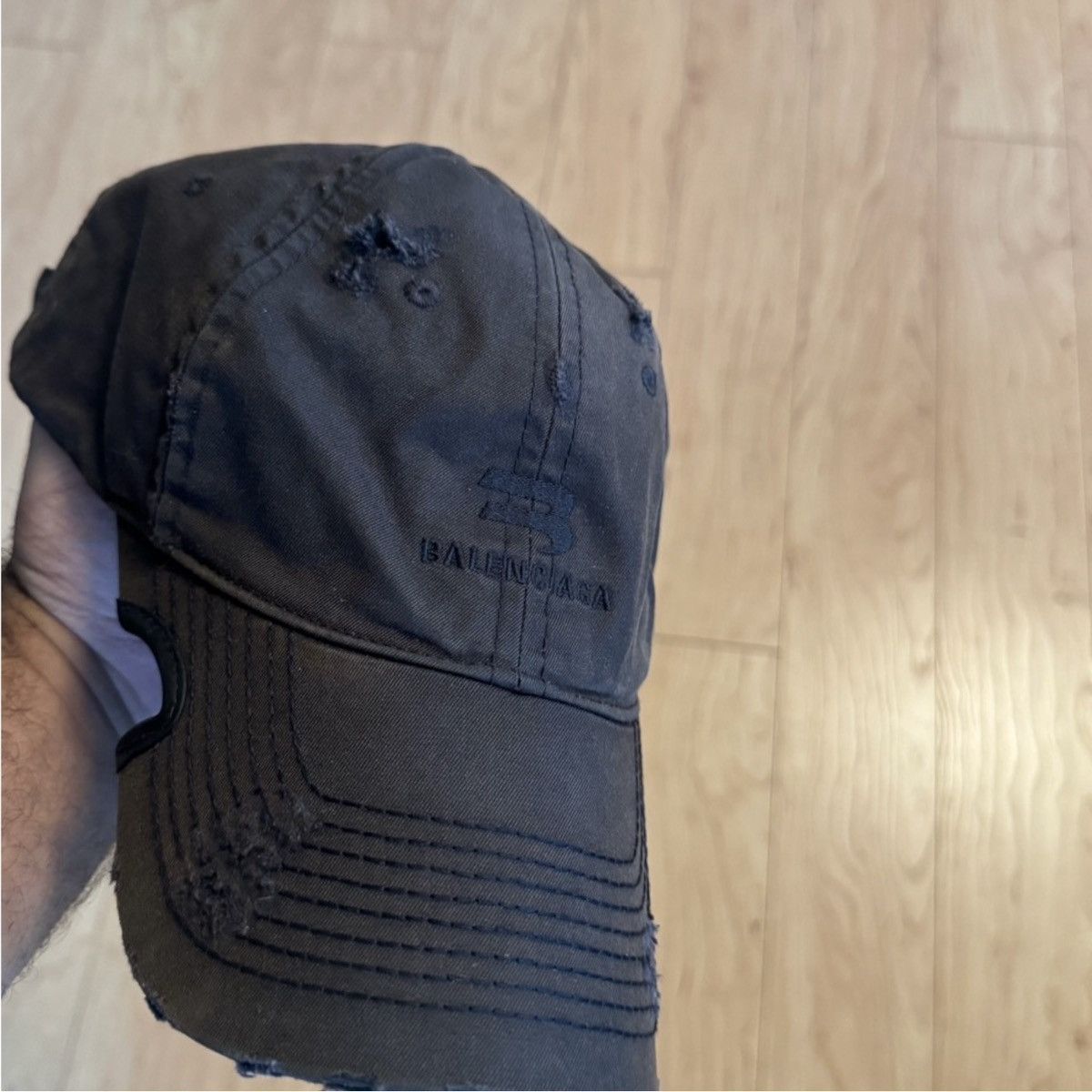 Balenciaga Sunfaded Sporty B Cap