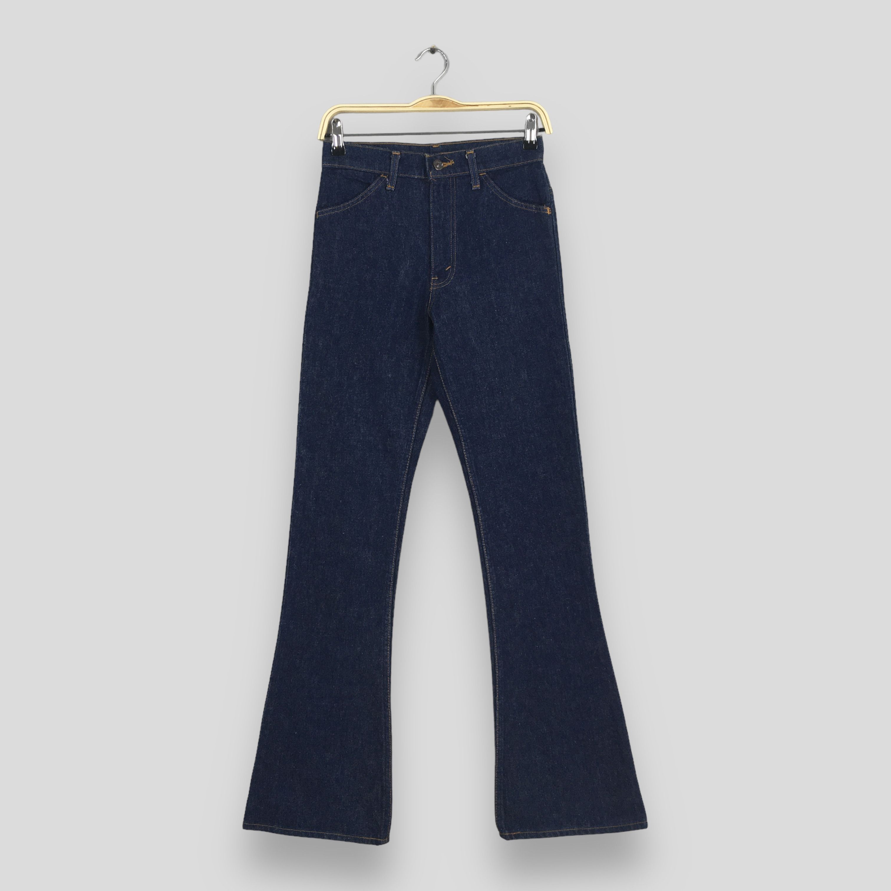 image of Size 26X33 Levi's 517 Faded Stonewash Flare Bootcut Jeans in Blue, Women's