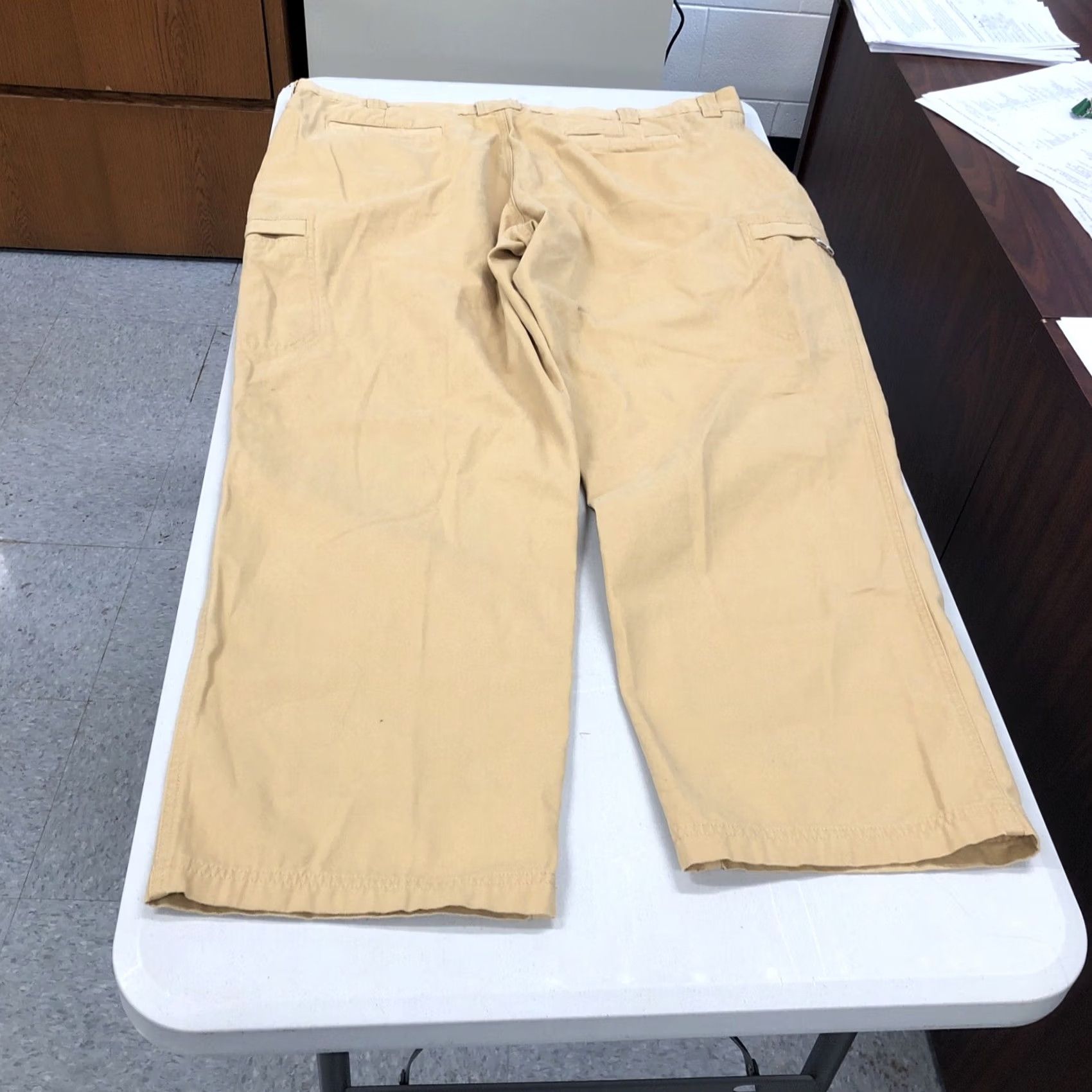 Vintage LL Bean Men's Natural Fit Khaki Cargo Hiking Pants 44x31 Beige Cargo Pocket Pants Men Outdoors Size US 44 / EU 60 - 4 Thumbnail