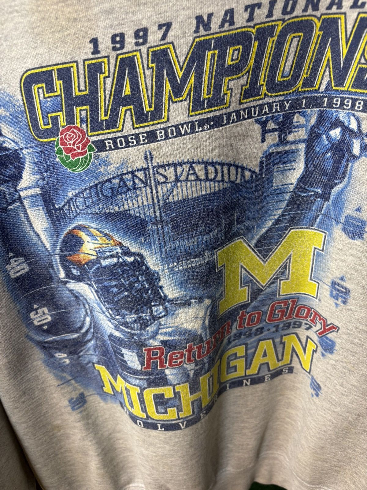 Vintage 1997 Michigan Wolverines Crewneck Sweatshirt Size US L / EU 52-54 / 3 - 2 Thumbnail