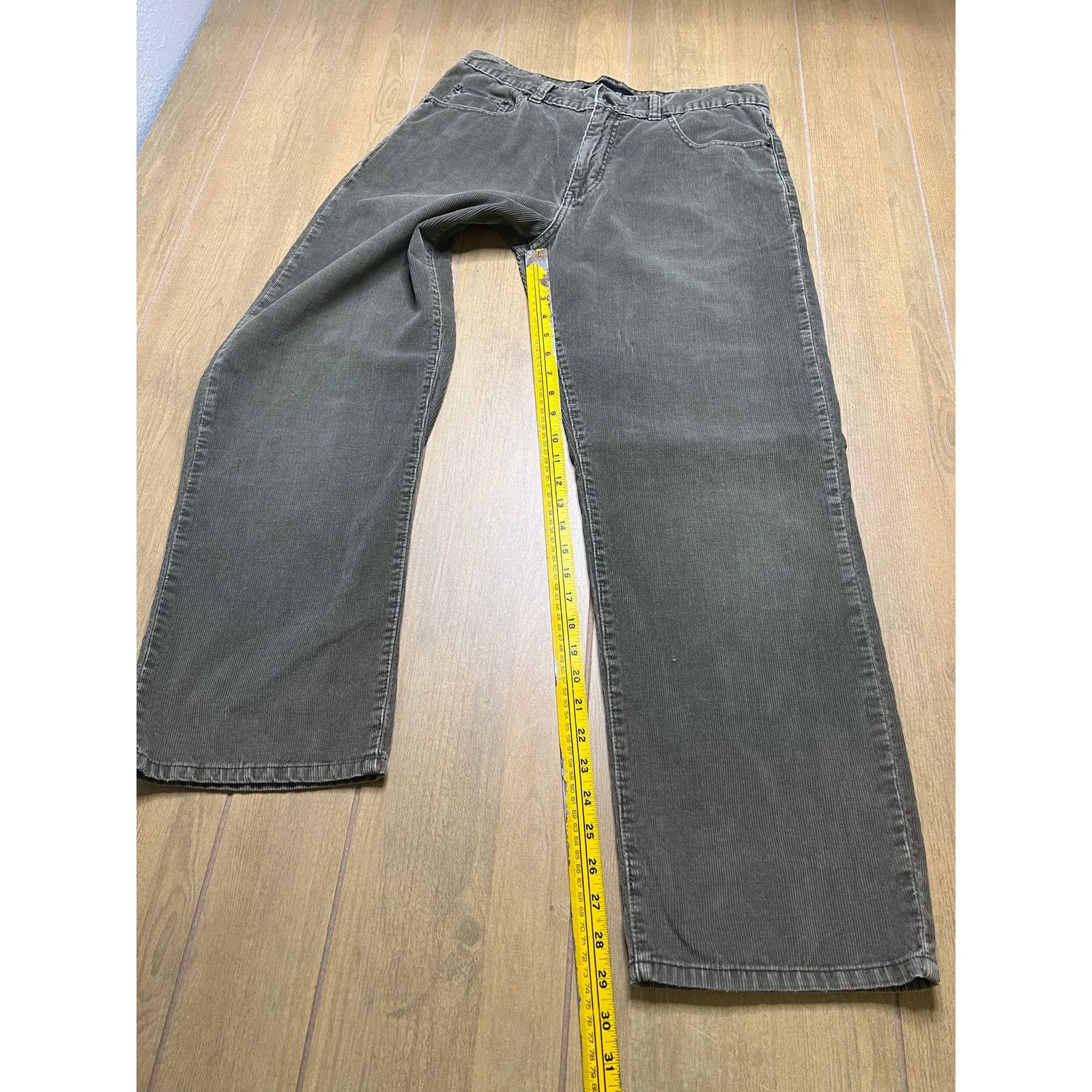 Calvin Klein Vintage Calvin Klein Corduroy Jean Sz 33x30 Straight Leg Y2K Size US 33 - 9 Thumbnail
