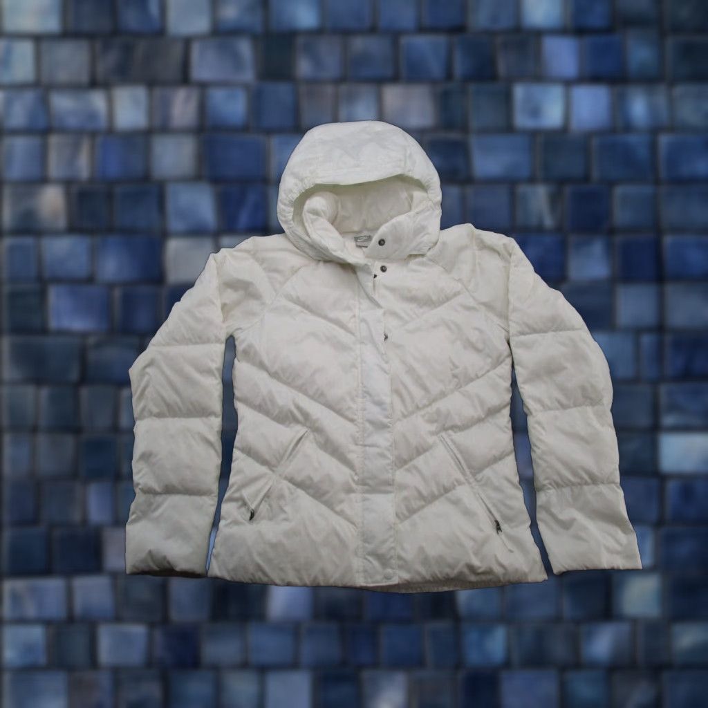 Nike VINTAGE Nike Sportswear Silver Tag Jacket Women's White Down Fill Puffer Size M Read Size M / US 6-8 / IT 42-44 - 1 Thumbnail