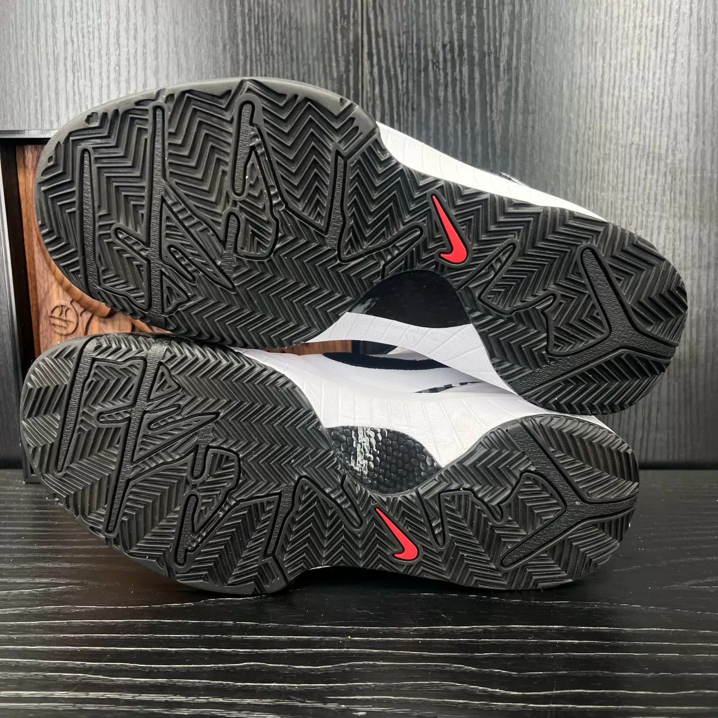 Nike zk4 gigi Black White 40.5 Original Box Size US 7.5 / EU 40-41 - 8 Thumbnail