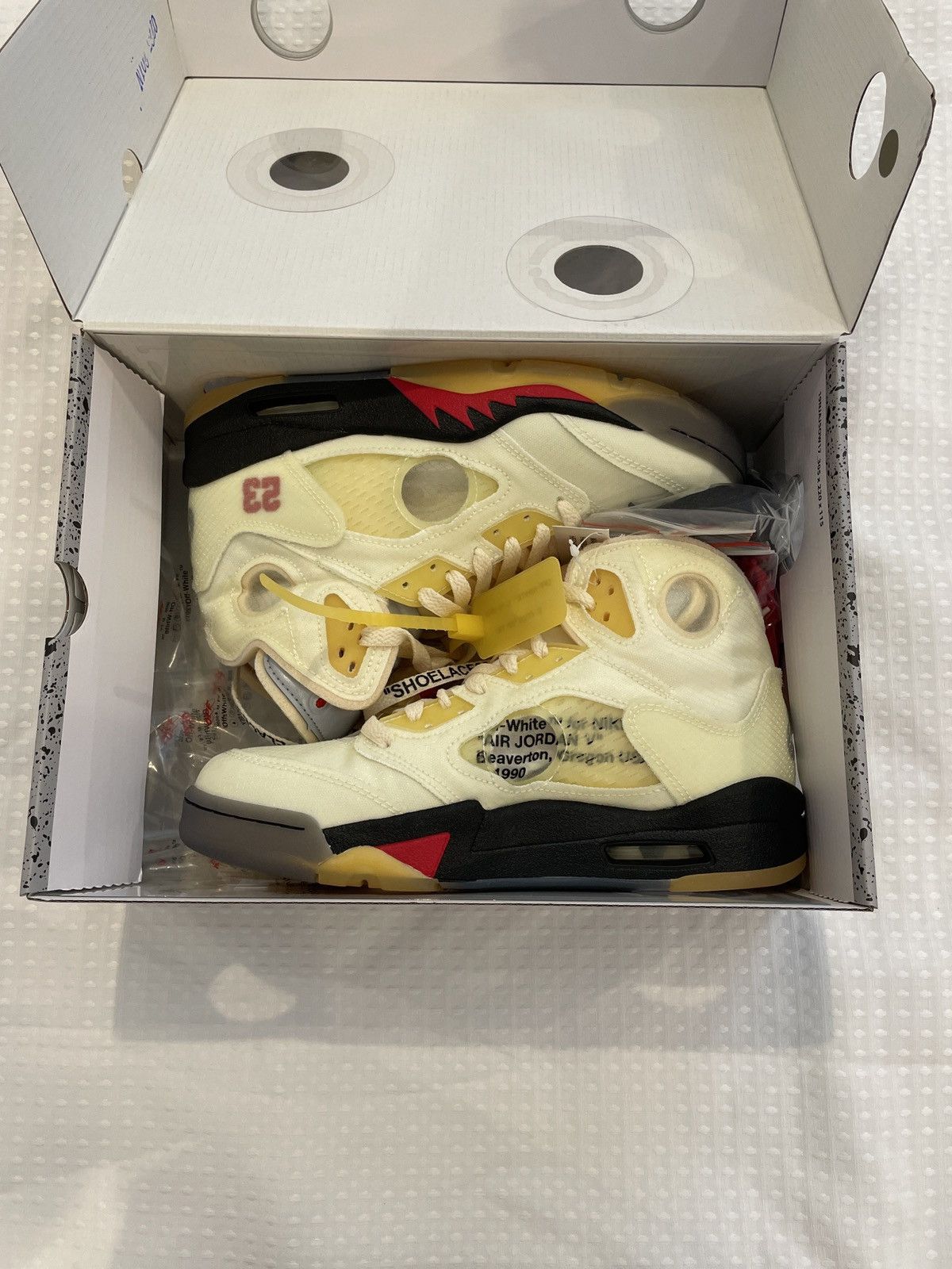 offwhite retro 5 sail