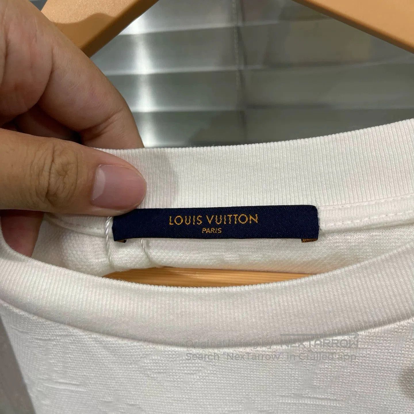 Louis Vuitton White Short-Sleeve T-Shirt with Chest Pocket. Size US M / EU 48-50 / 2 - 3 Thumbnail