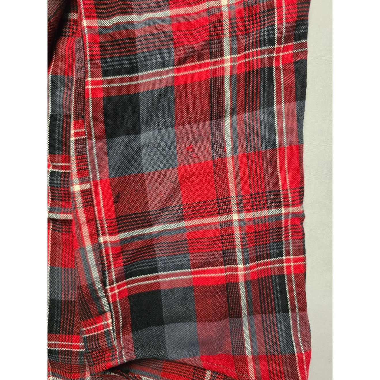 Vintage Vintage Red Black Plaid Flannel L Tall Button Up Shirt 90s Size US L / EU 52-54 / 3 - 6 Thumbnail