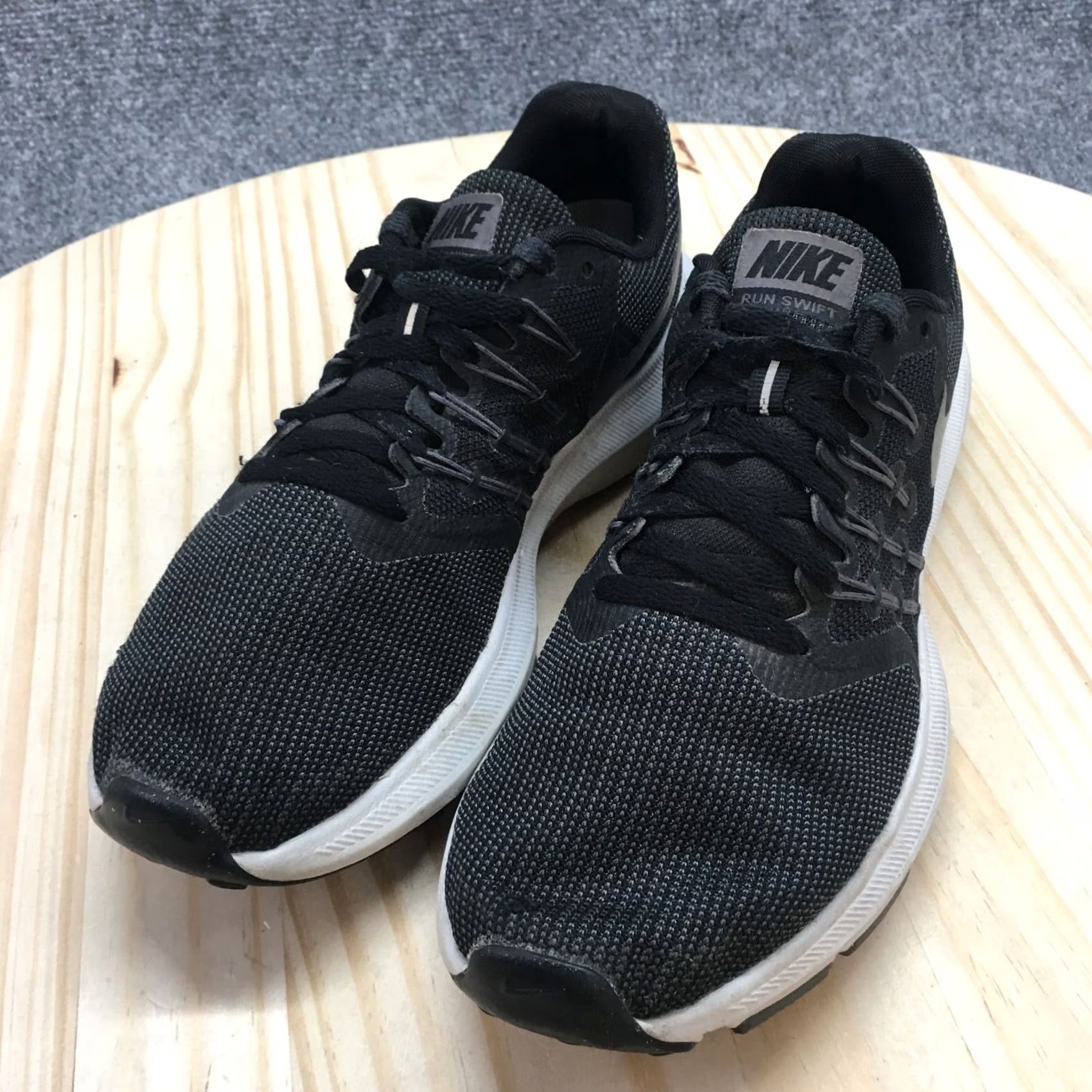 Nike Nike Run Swift Shoes Womens 7 Black Low Top Lace Up Sneakers 909006-010 Size M / US 6-8 / IT 42-44 - 3 Thumbnail