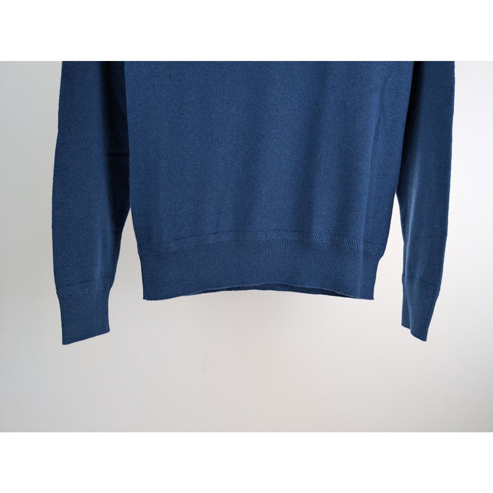 Tom Ford o1rshd1 V-Neck Turtle Neck Sweatshirt in Blue Size US M / EU 48-50 / 2 - 4 Thumbnail
