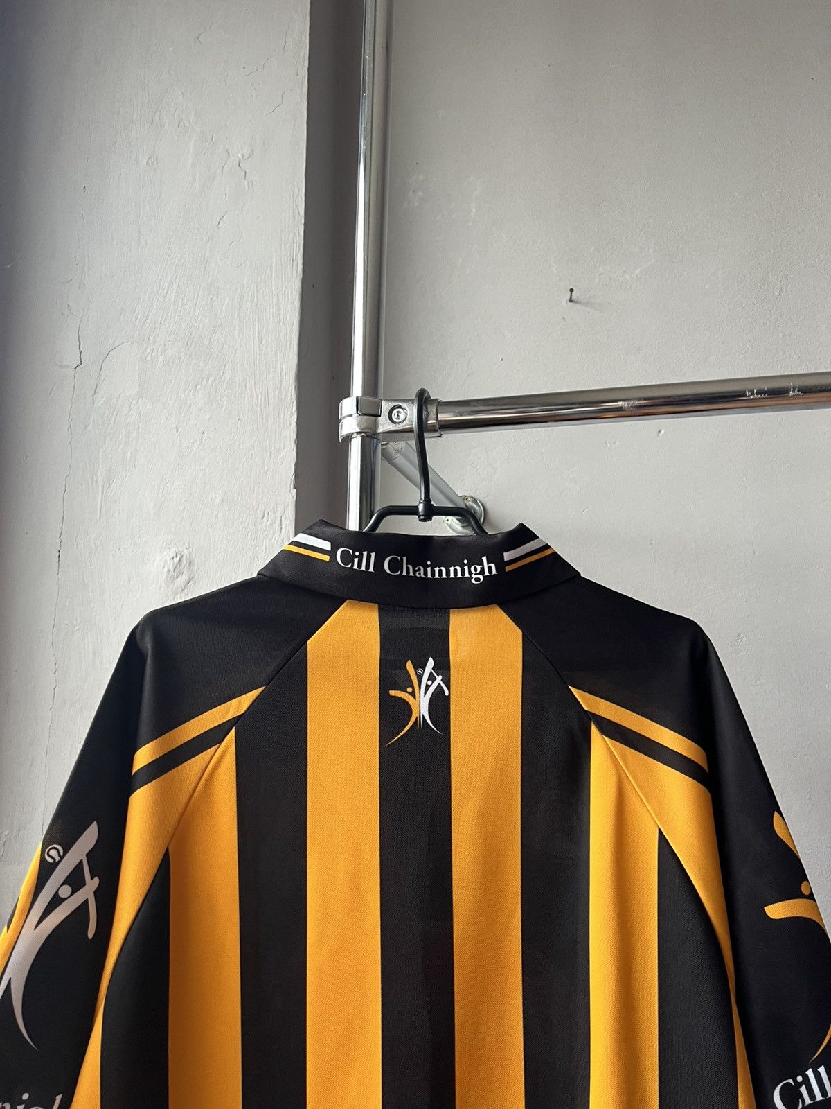 O'Neills 2004 GAA CILL CHAINNIGH KILKENNY VINTAGE JERSEY SHIRT GAELIC Size US L / EU 52-54 / 3 - 18 Thumbnail