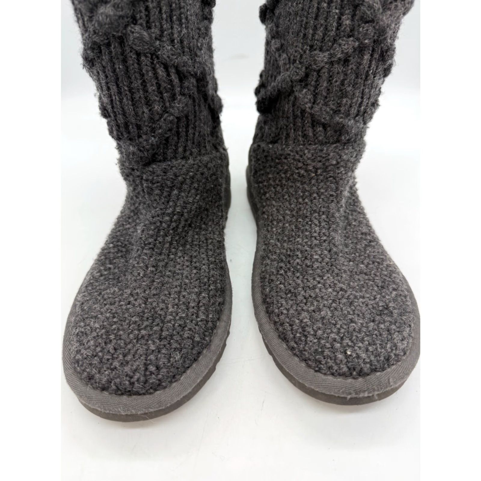Ugg Ugg Womens Classic Cardi Gray Knit Bootie Size 6 Sheepskin Lined Size US 6 / IT 36 - 3 Thumbnail