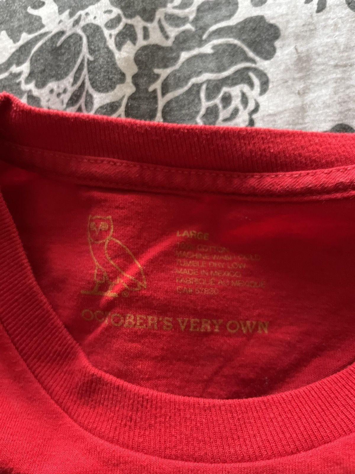 October's Very Own OVO collegiate tee size large Size US L / EU 52-54 / 3 - 3 Thumbnail