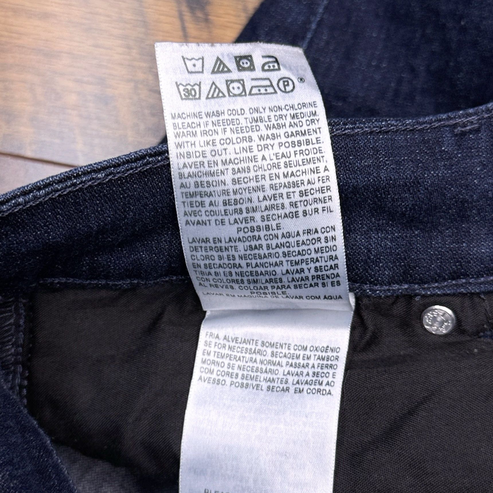 Levi's Levis Mid Rise Skinny Jeans Womens 16M Stretch Dark Wash Denim Jeans Blue 5-Pocket Design Zip Fly City Regular Womens Size 38" / US 16 / IT 52 - 6 Thumbnail