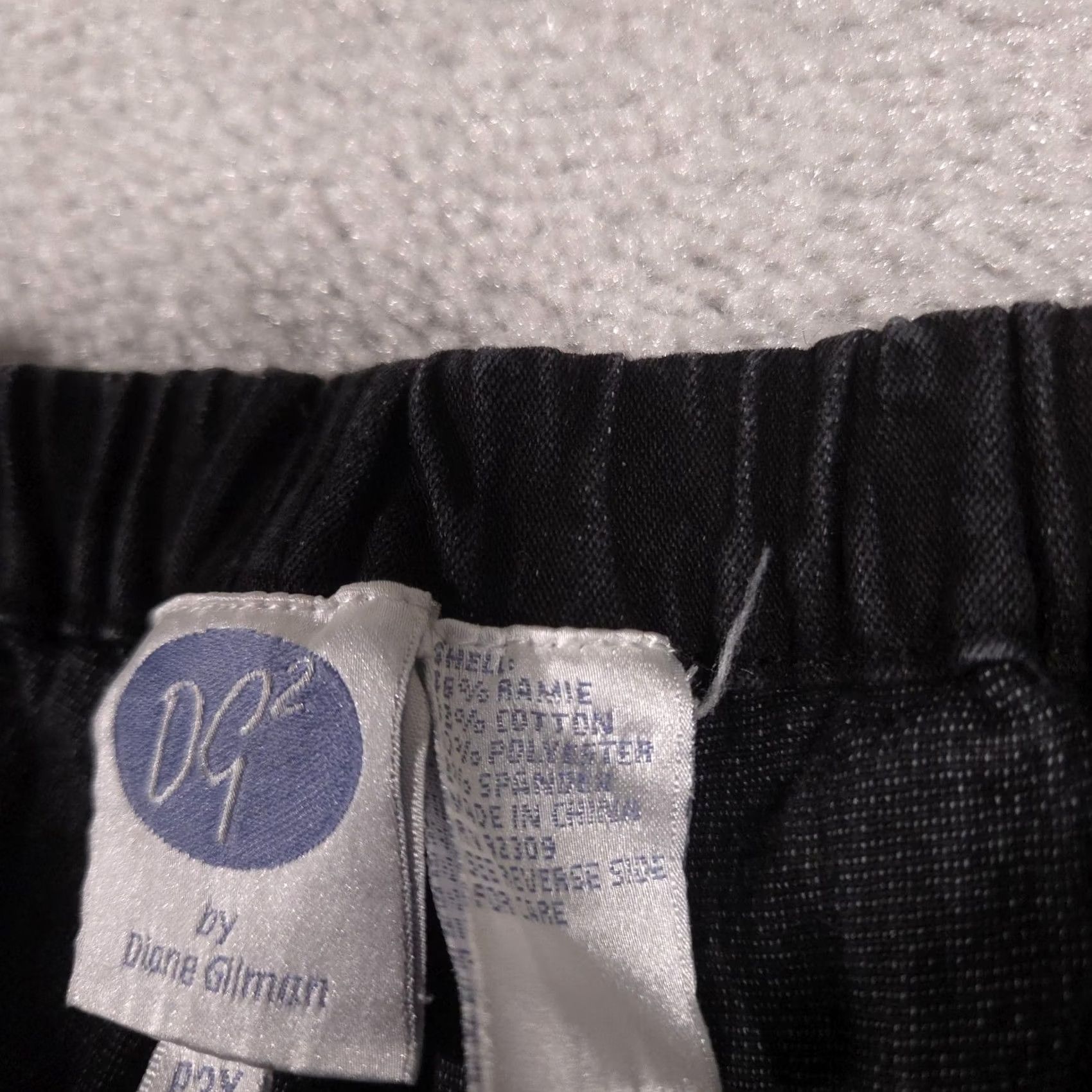 Vintage DG2 by Diane Gilman Capri Jeans Womens P2X Black High Rise Elastic Waist Stretch Capris Size 40" / US 18 - 5 Thumbnail