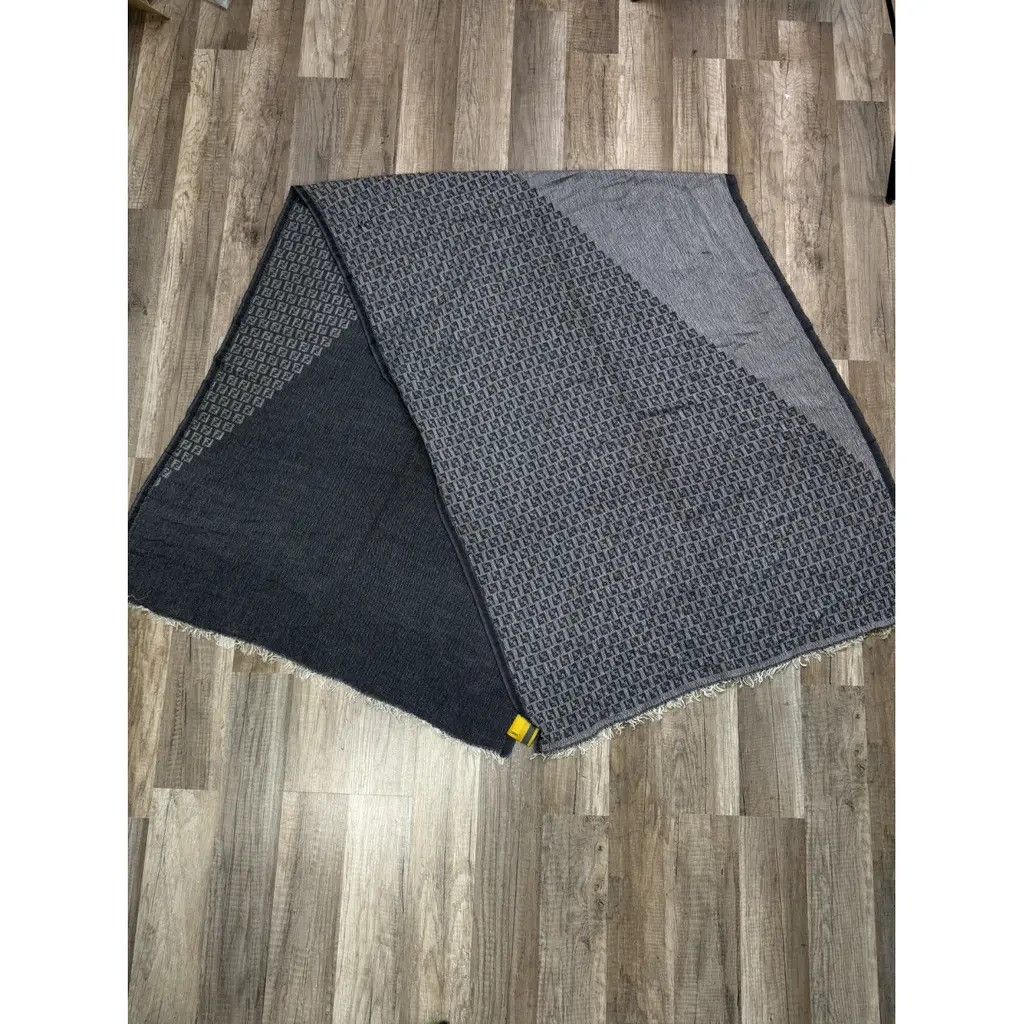 Fendi Fendi monogram scarf Measurements: 190x70cm Size ONE SIZE - 4 Thumbnail
