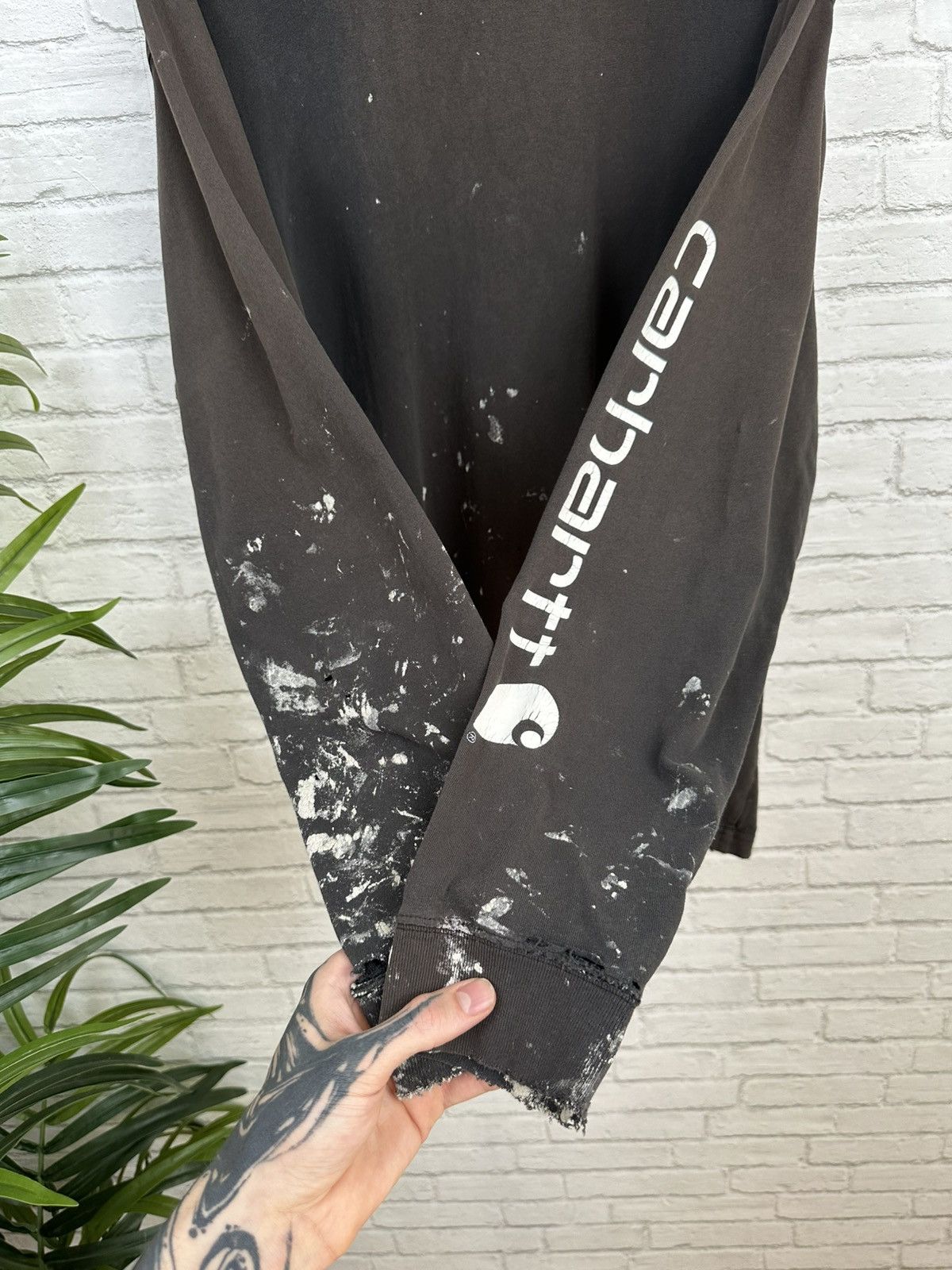 Carhartt (XXL) SICK PAINT THRASHED Faded Carhartt Longsleeve Tee Size US XXL / EU 58 / 5 - 3 Thumbnail