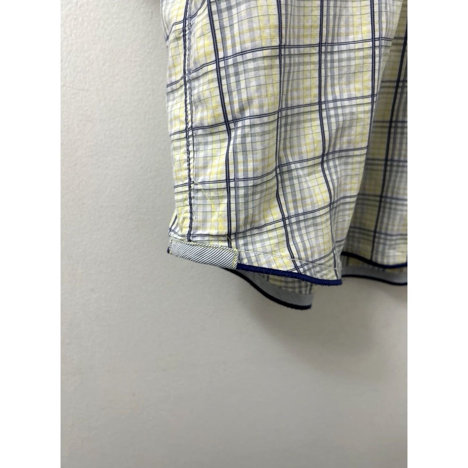 Tommy Bahama VINTAGE Tommy Bahama Button-Up Shirt Mens L Plaid Yellow Blue Island Zone Beach Short Sleeve Button-Down Pockets Casual Summer Spring Cotton Oxford Size US L / EU 52-54 / 3 - 7 Thumbnail