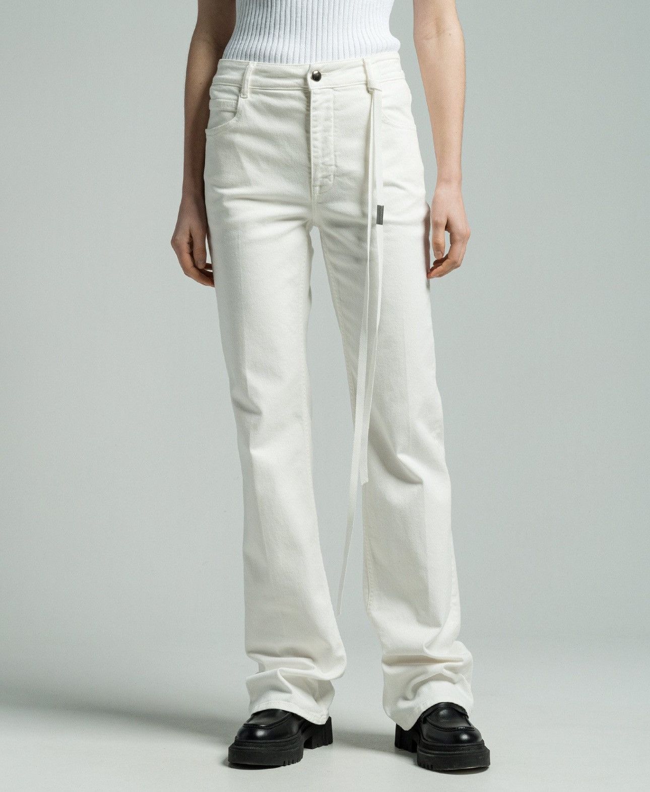 Ann Demeulemeester Last Size Ann Demeulemeester Ona Flared White Jeans Size 27" / US 4 / IT 40 - 1 Thumbnail