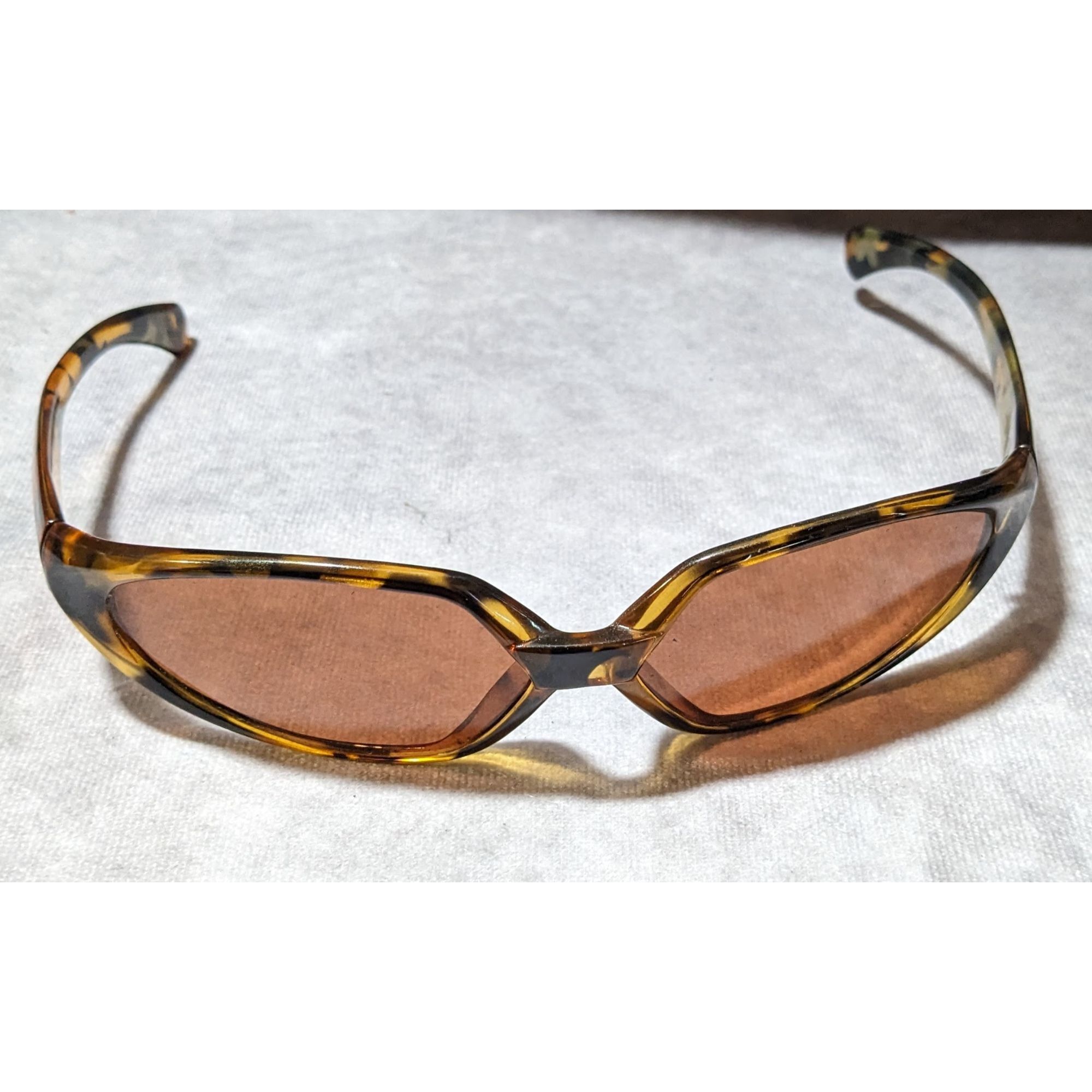 Other Revlon Retro Brown And Gold Tortoise Sunglasses Size ONE SIZE - 1 Thumbnail