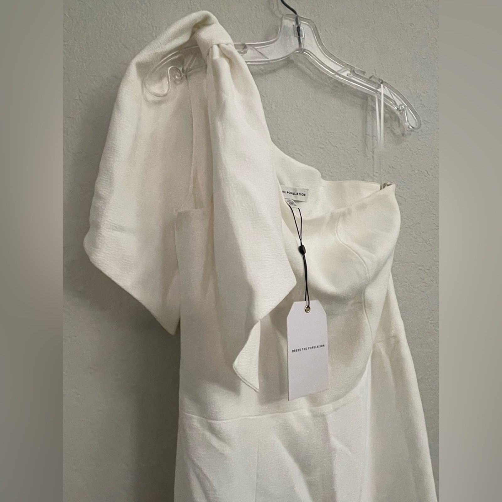 Dress the Population Dress the Population Georgina Asymmetrical Bow Dress White M Size M / US 6-8 / IT 42-44 - 4 Thumbnail