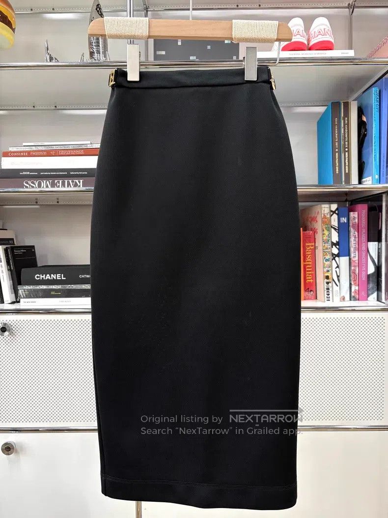 Fendi Fendi Black Pencil Skirt with Logo and Gold Buttons, Split Size 24" / US 00 / IT 34 - 1 Thumbnail