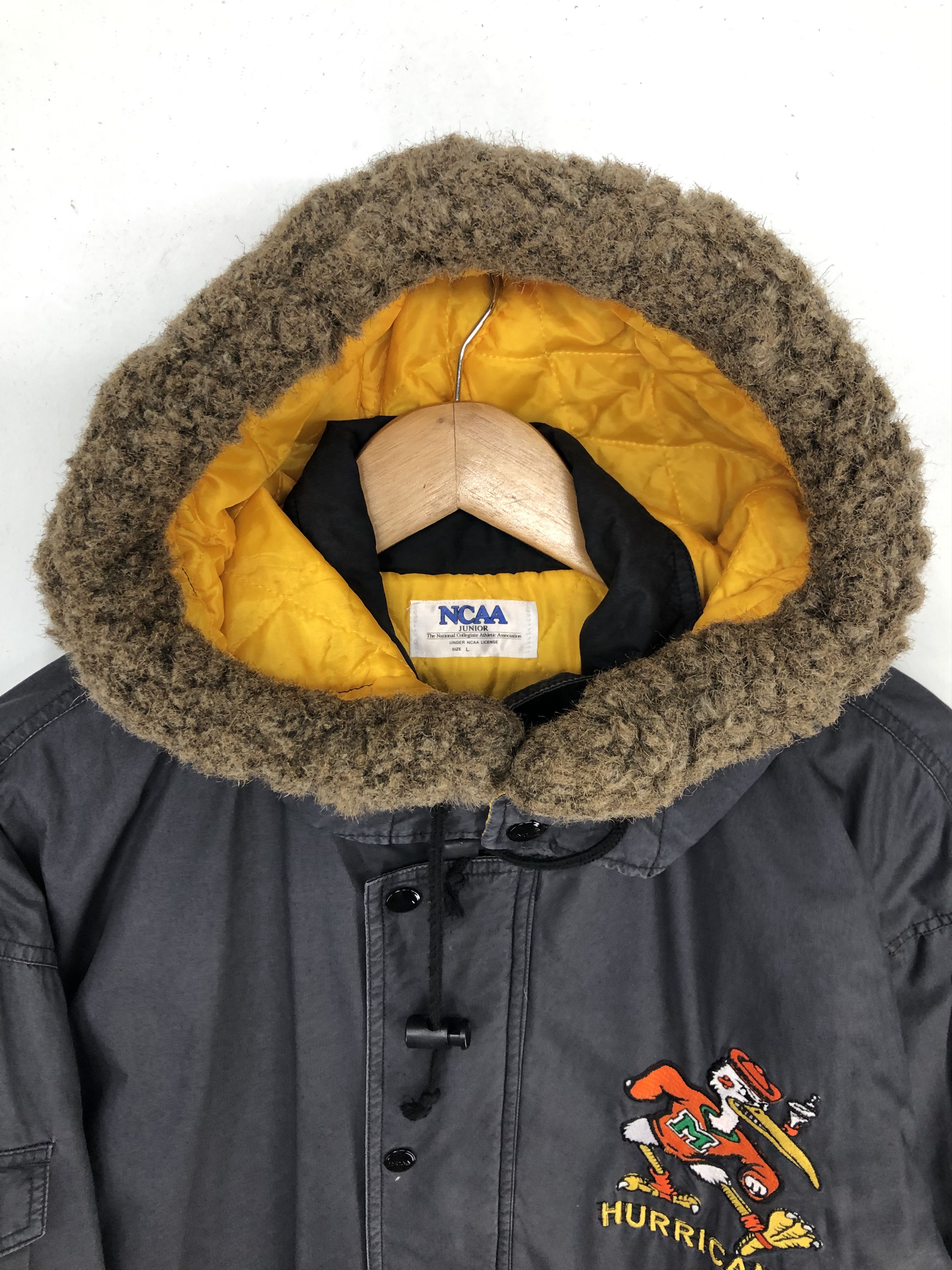 NCAA Vintage Miami Hurricanes Embroidery Logo Parka Jacket Size US L / EU 52-54 / 3 - 7 Thumbnail