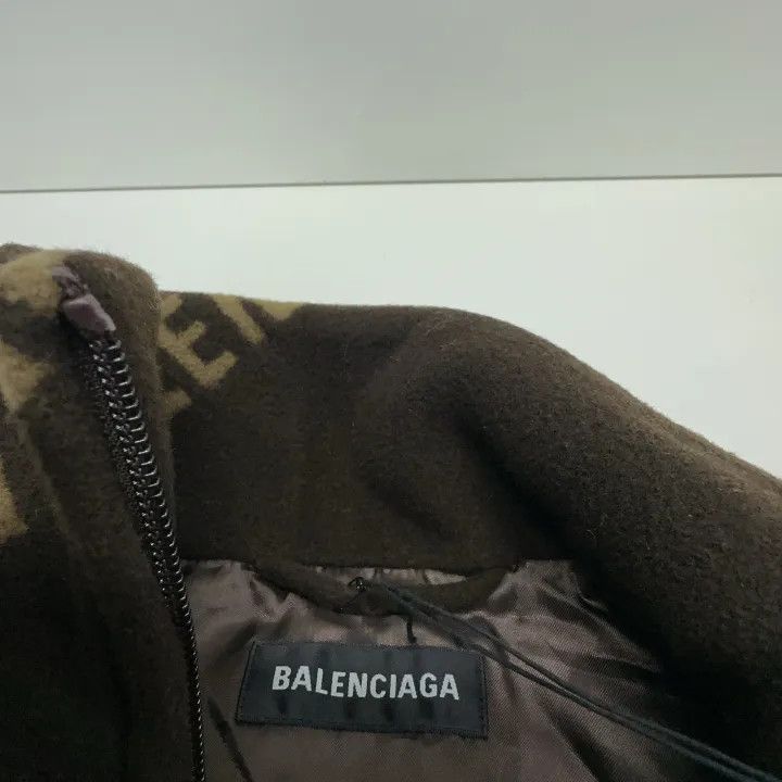 Balenciaga Balenciaga Brown Logo Print Zip Jacket for Men 0079-2507 Size US M / EU 48-50 / 2 - 5 Thumbnail