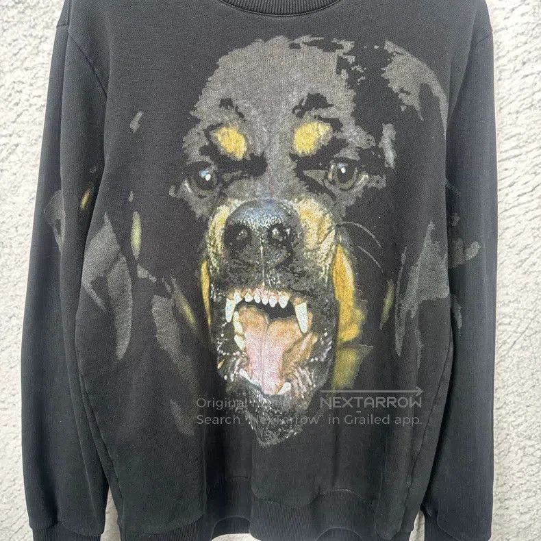 Givenchy Givenchy Classic dog head printed round neck crewneck swea Size US M / EU 48-50 / 2 - 3 Thumbnail