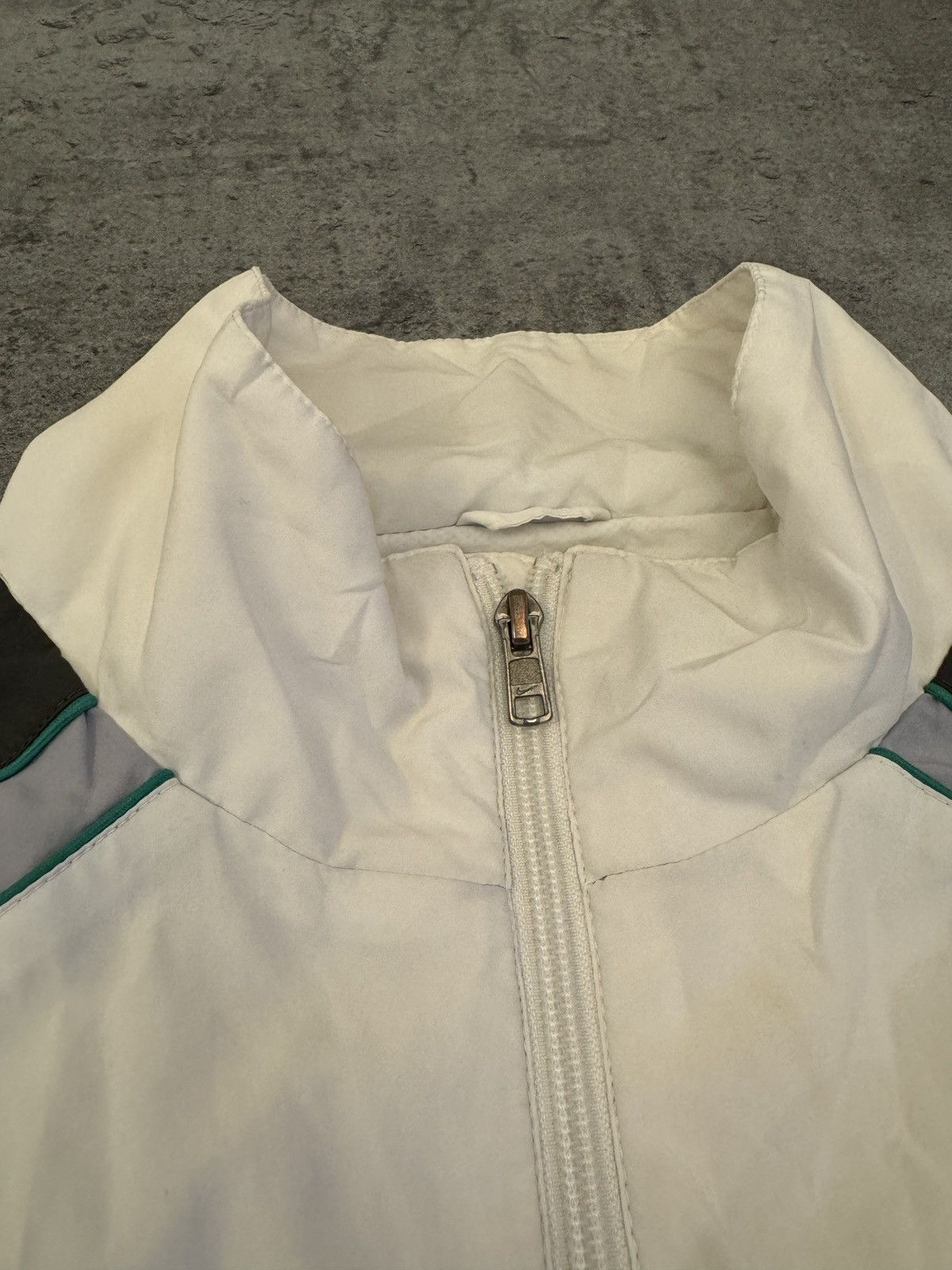 Nike × Vintage Nike Swoosh Vintage 00s Windbreaker Jacket Logo Boxy Size US M / EU 48-50 / 2 - 4 Thumbnail