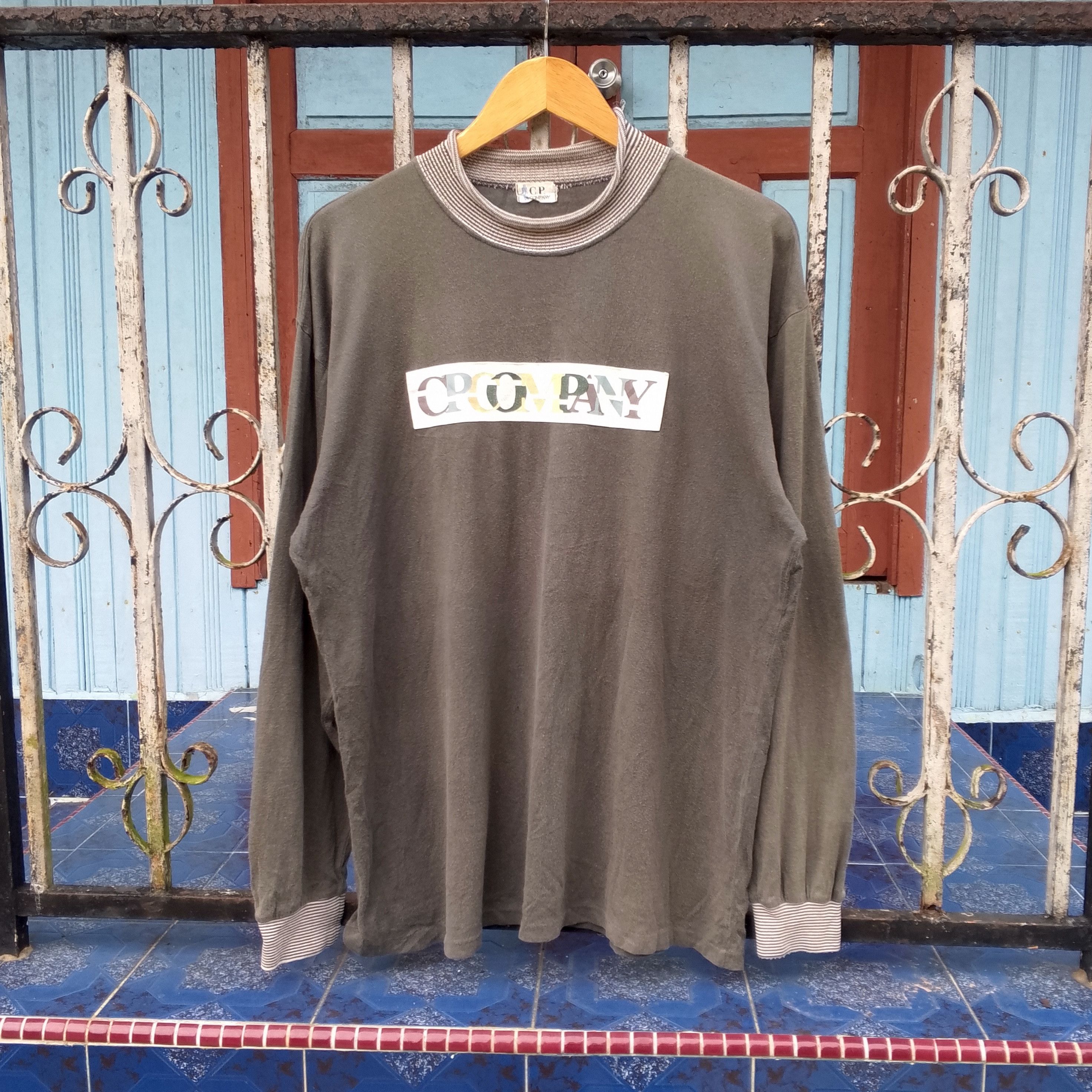 C.P. Company CP Company Box Logo Turtle Neck Long Sleeve Tshirt Size US XL / EU 56 / 4 - 1 Thumbnail