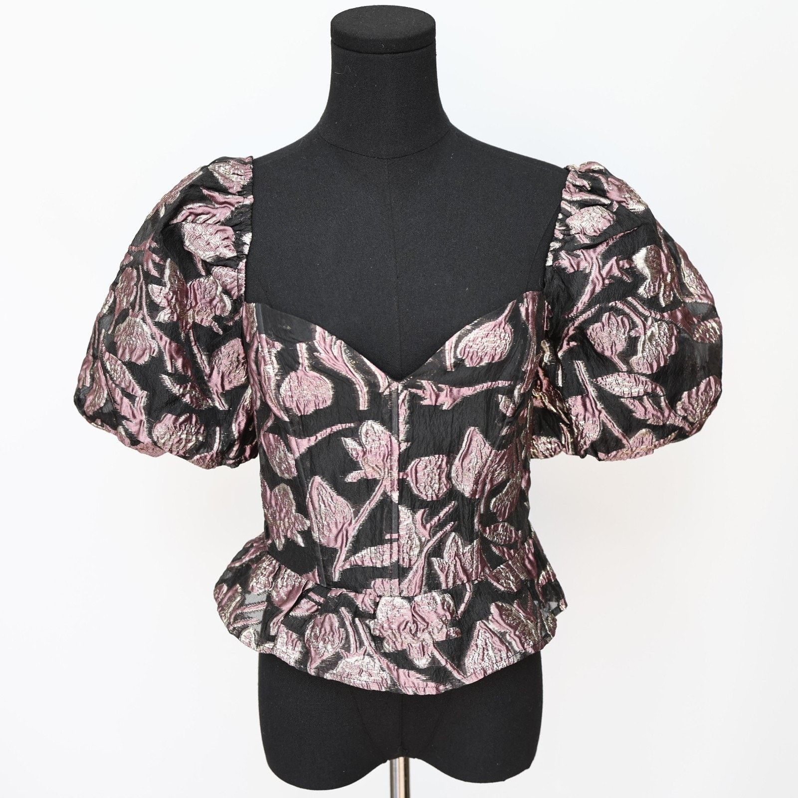 ASTR The Label NWT ASTR The Label Sidney Black Puff Sleeve Blouse Top Sz S Size S / US 4 / IT 40 - 2 Thumbnail