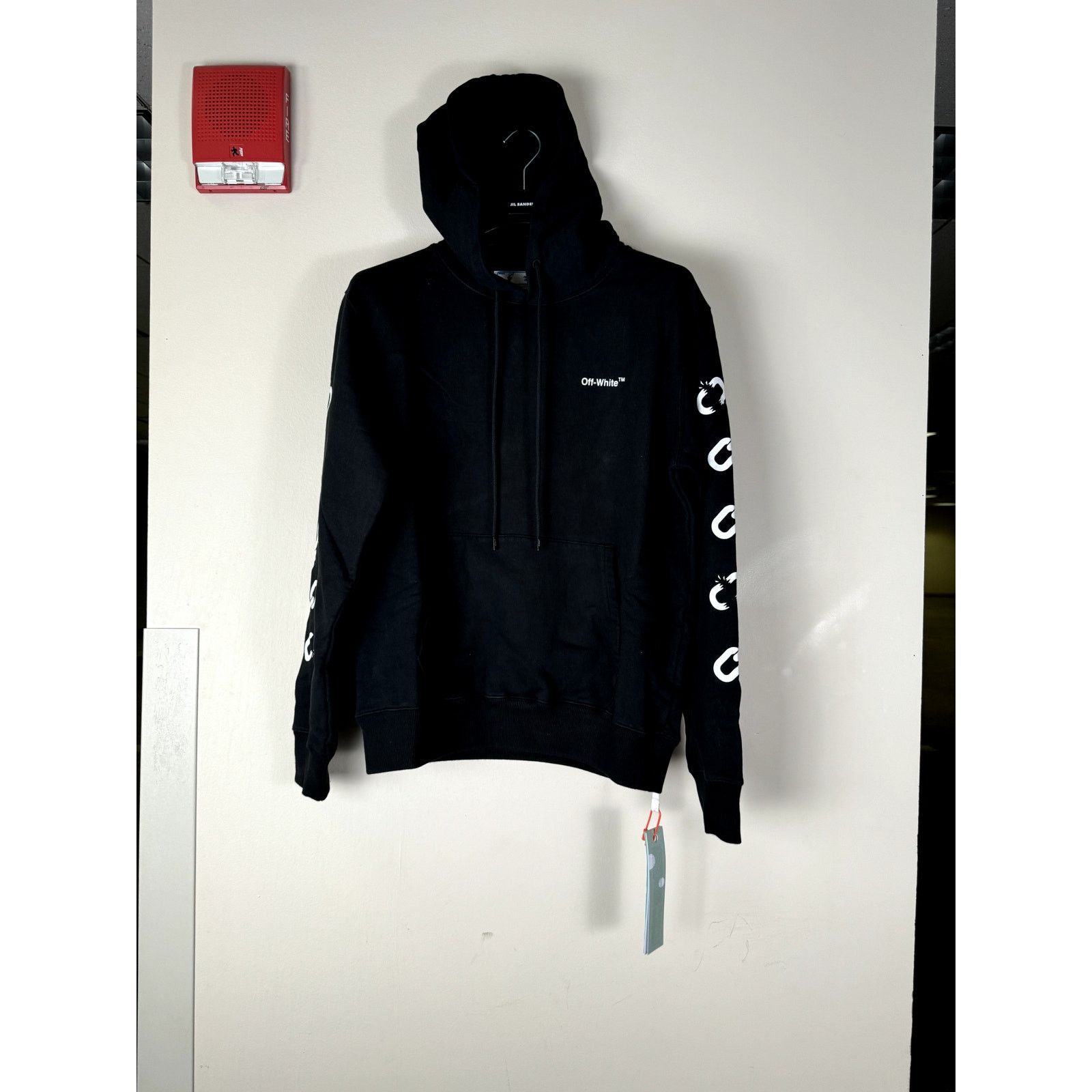 Off-White o1rshd1 Chain Arrow Slim Hoodie in Black White Size US S / EU 44-46 / 1 - 8 Thumbnail