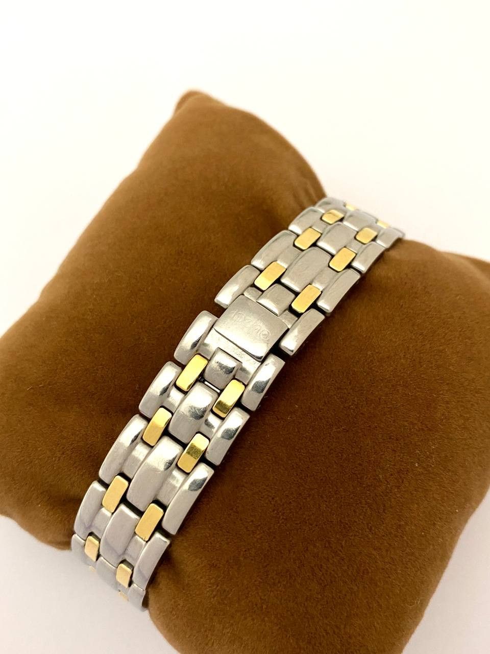 Gucci Gucci GG Logo Gold 18K Quartz Swiss 536 M Mens Wrist Watch Size ONE SIZE - 17 Thumbnail