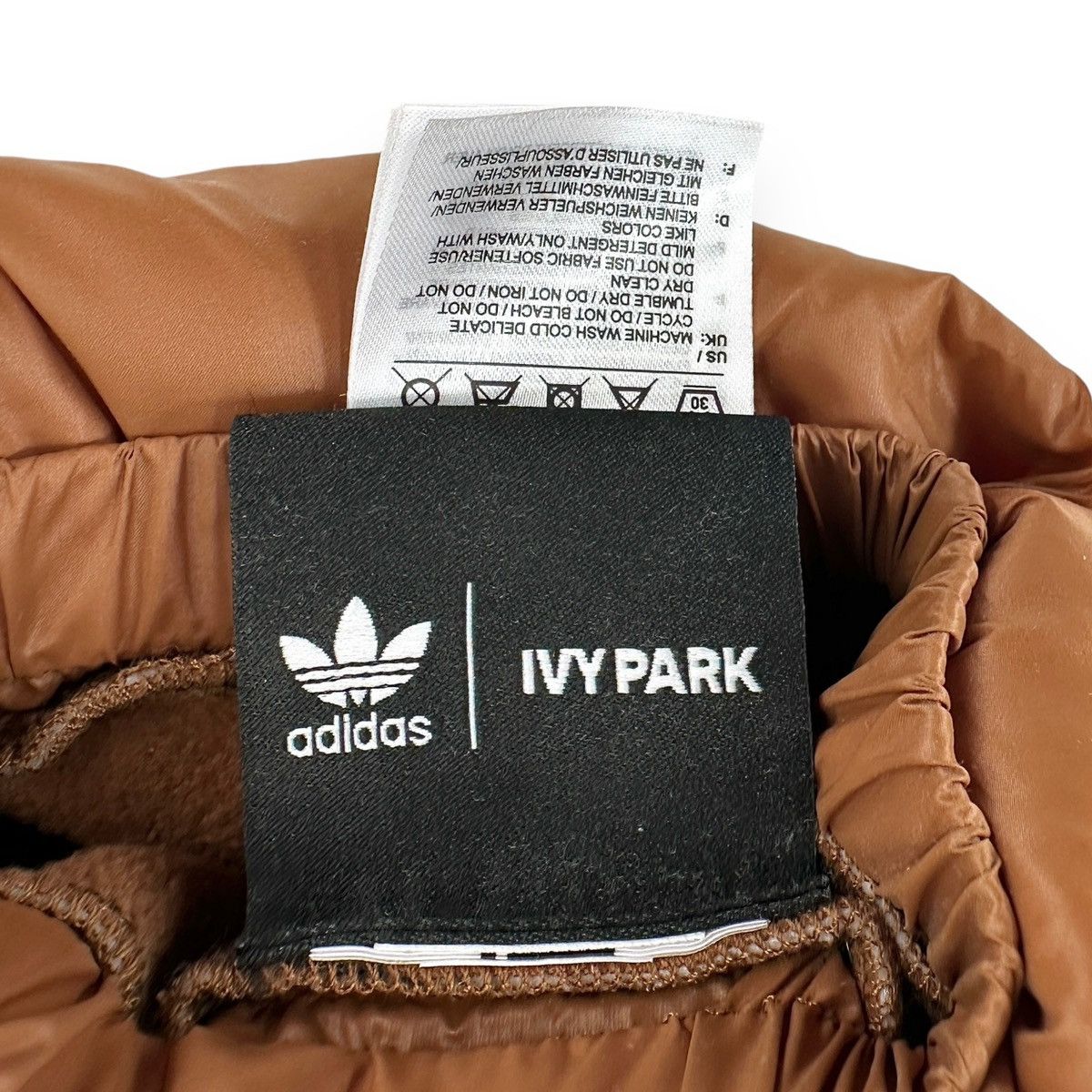 Adidas × Ivy Park NWT Ivy Park x Adidas Brown Padded Ski Gloves Size ONE SIZE - 8 Thumbnail