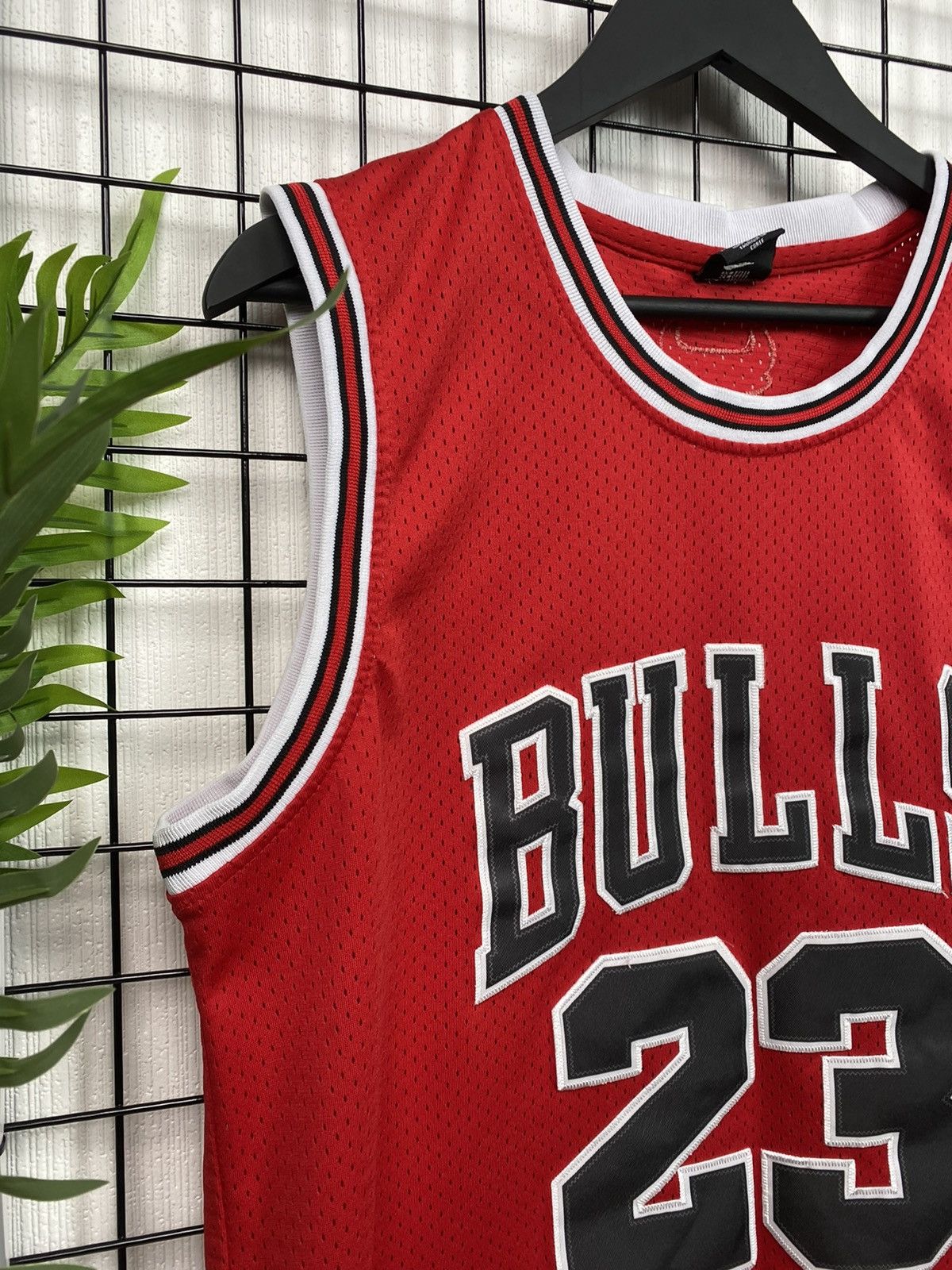 Jordan Brand × NBA × Nike Vintage Chicago Bulls #23 Michael Jordan Nike Jersey NBA Size US M / EU 48-50 / 2 - 4 Thumbnail