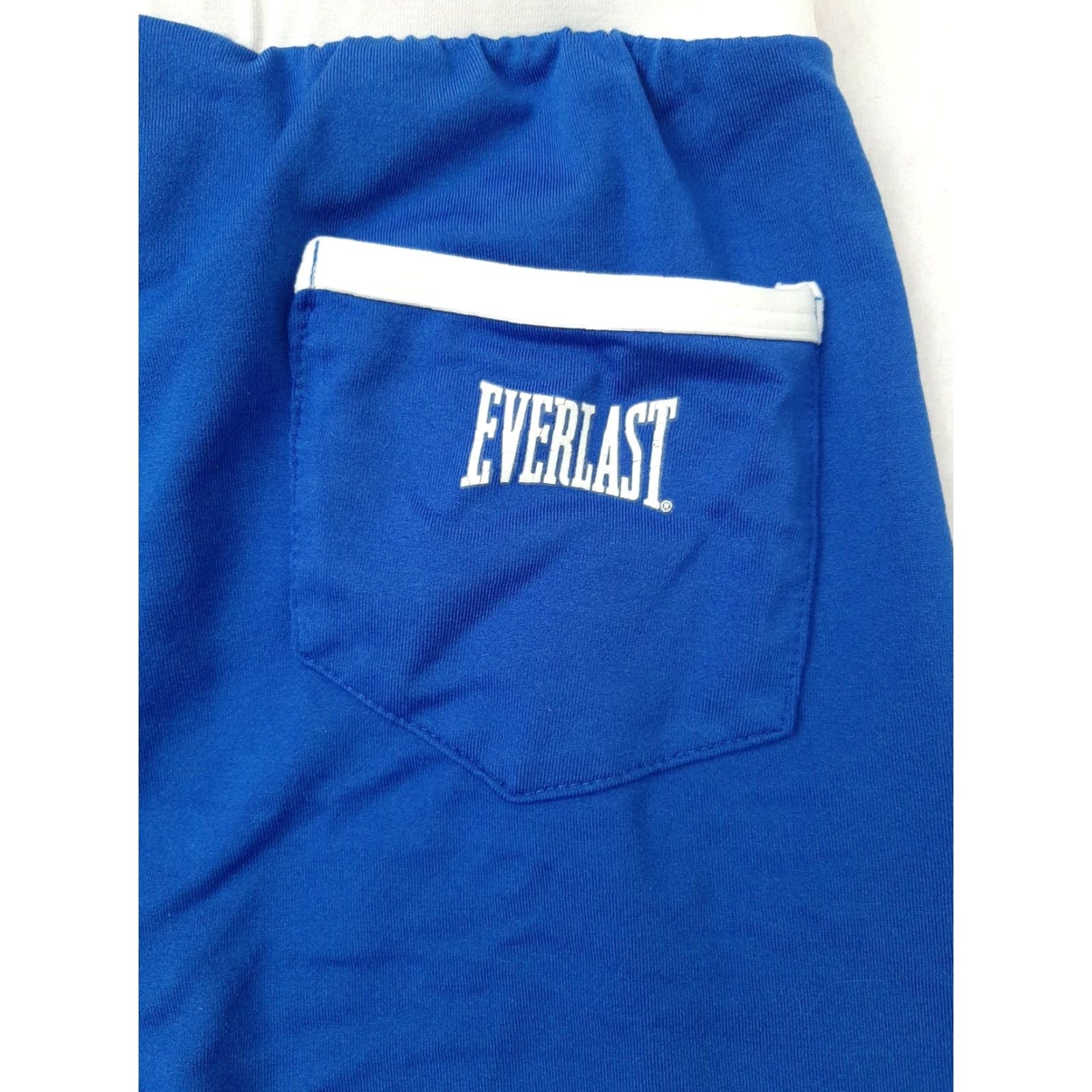Everlast Everlast Workout Outfit top and pants blue and white womens nylon petite small S Cropped Inseam 19 Waist 20 PS/ Petite Womens Activewear Nylon Shorts? Size S / US 4 / IT 40 - 8 Thumbnail