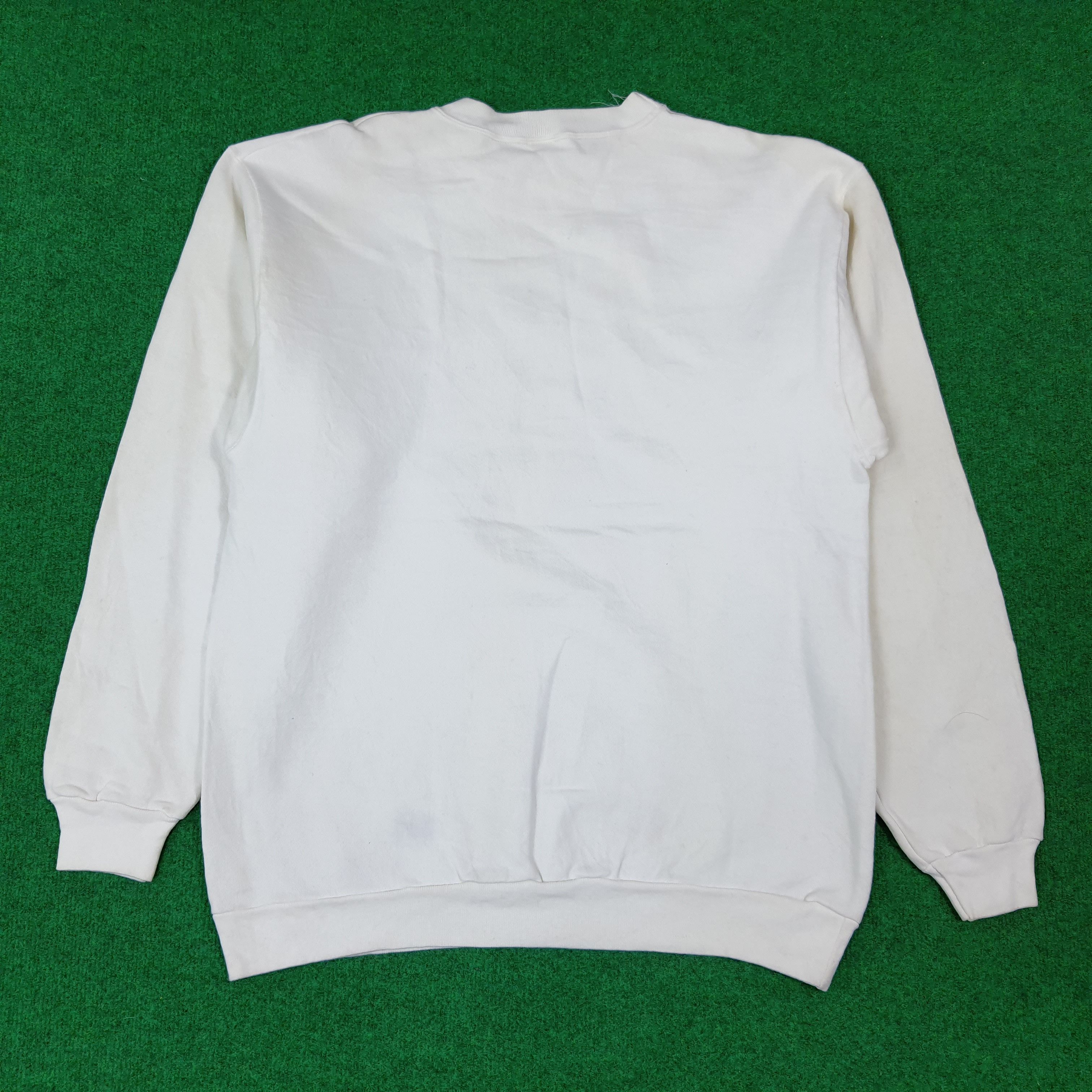 Vintage Vintage Shaw's Hong Kong Pub Sweatshirt C269N21 Size US L / EU 52-54 / 3 - 4 Thumbnail
